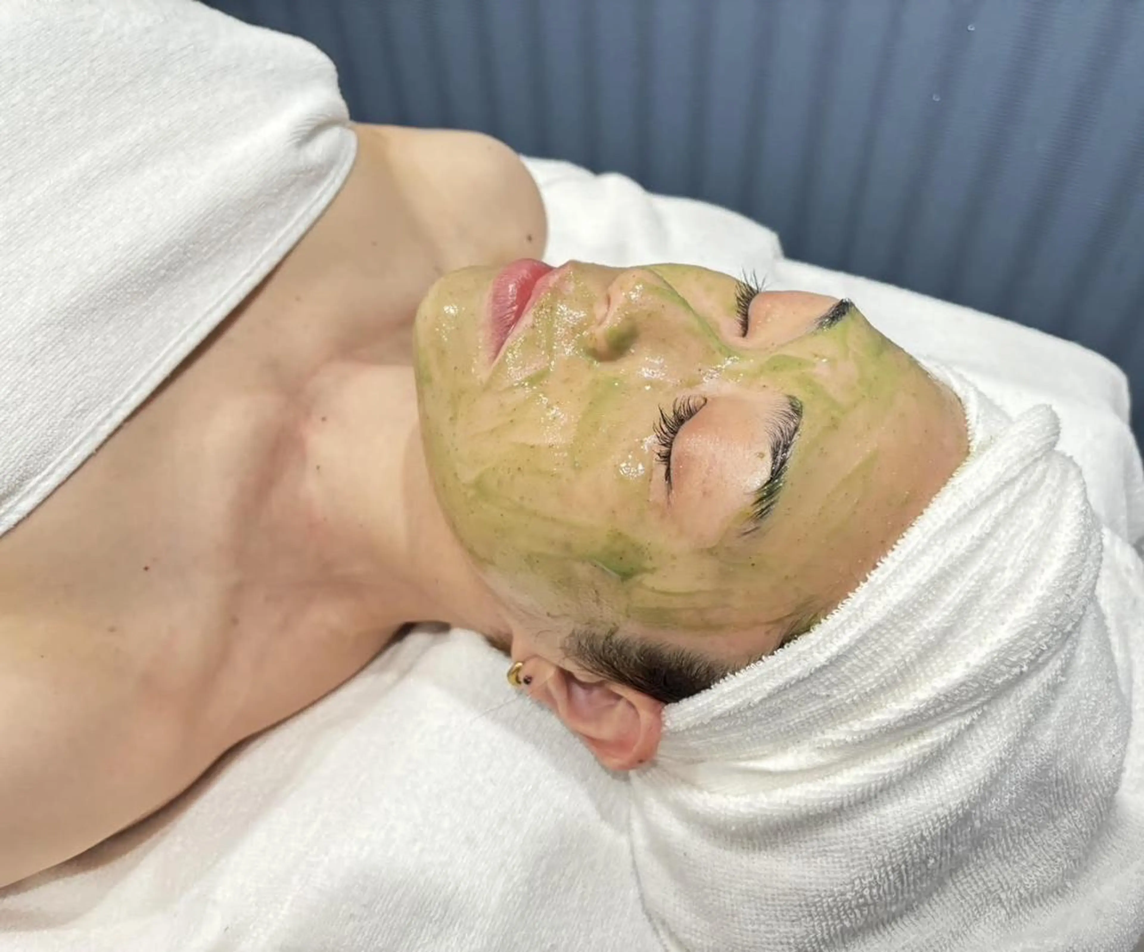 【★目指せ水光肌★】美容液成分98％配合国産ハーブピーリングで角質×毛穴×ニキビ×美白　30分　\4,500の写真