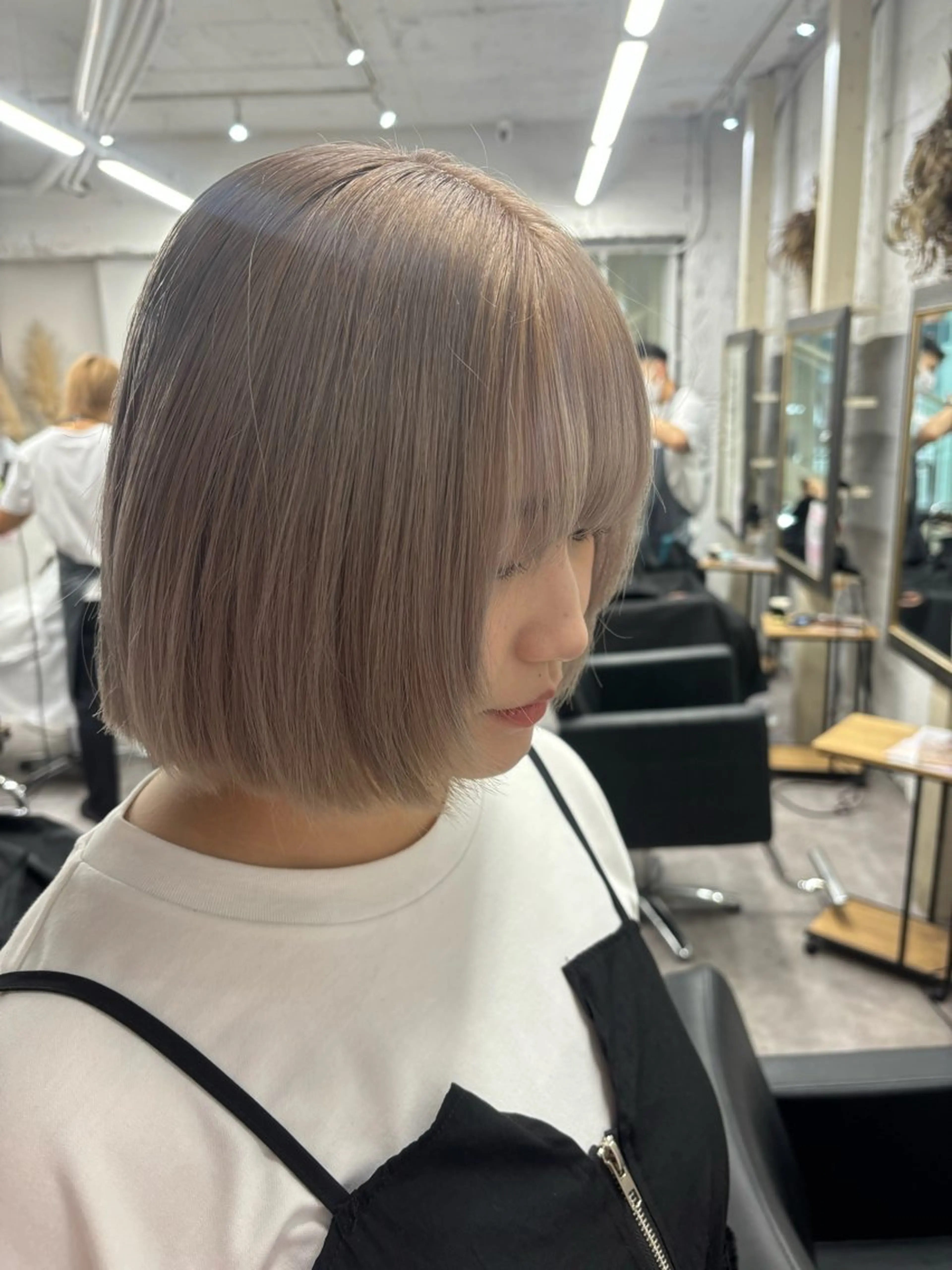 ショート カラー ハイトーン/ダブル カラー/akihoのヘアスタイル