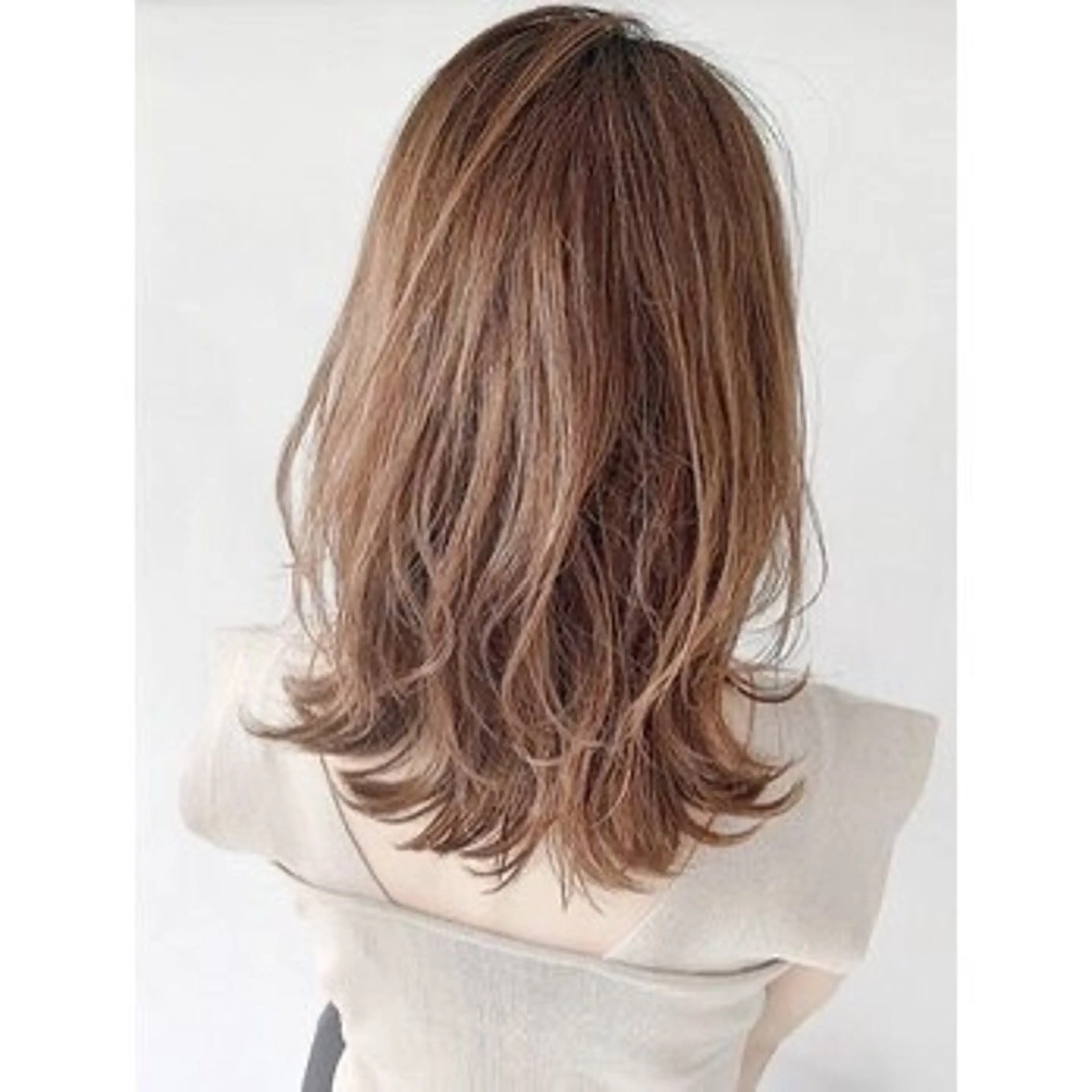 セミロング 児玉 翠のヘアスタイル