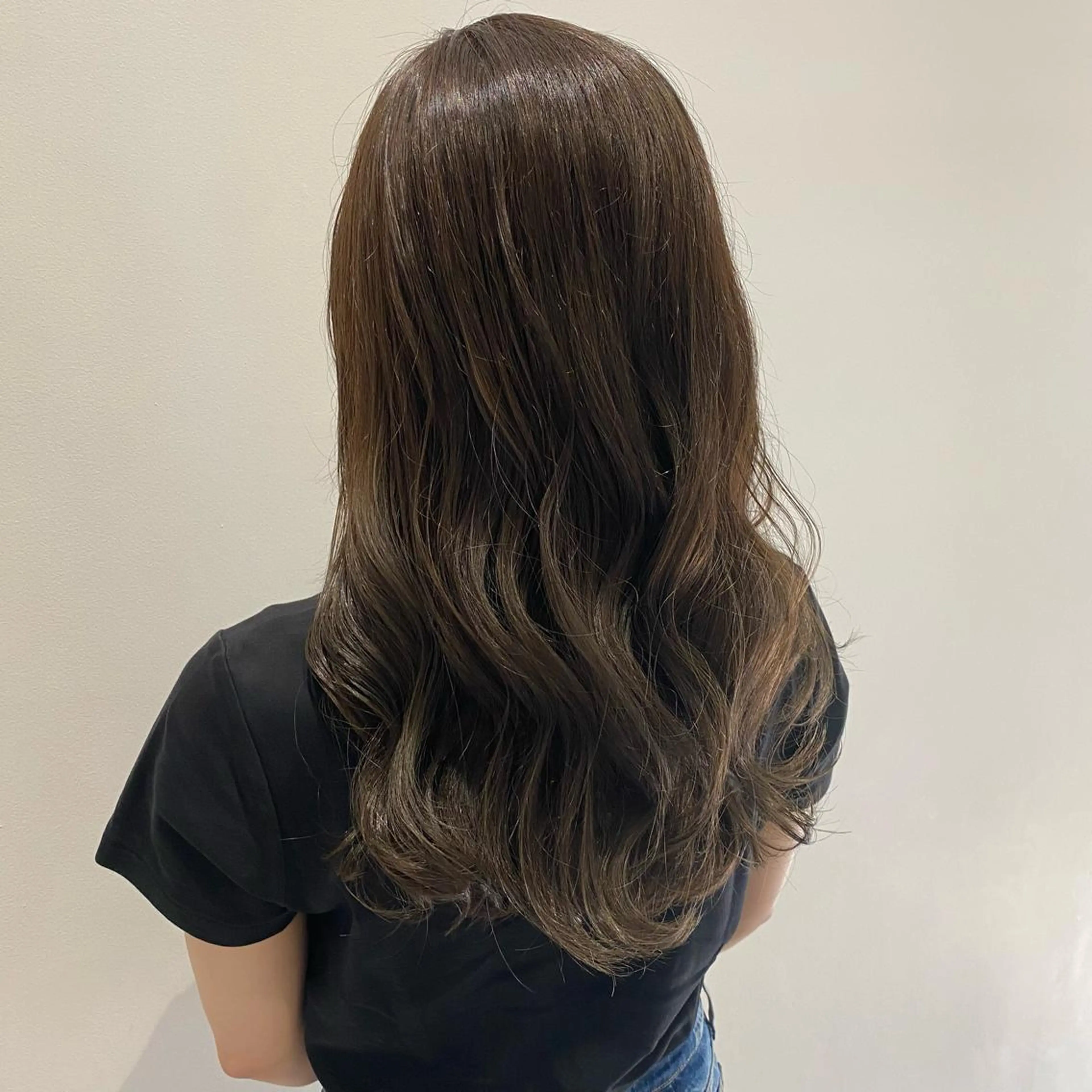 ロング 村山 豪歩のヘアスタイル