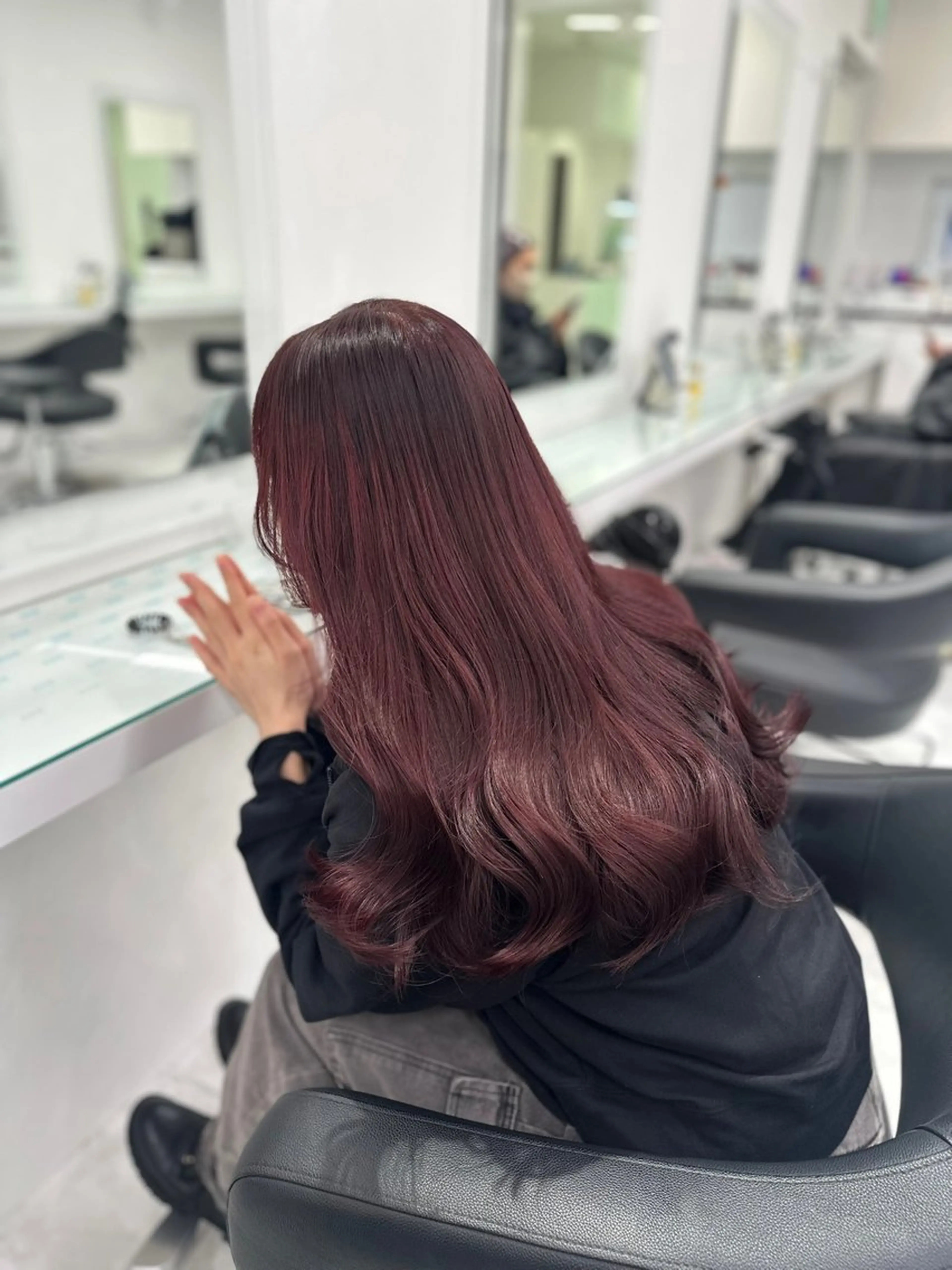 ロング カラー ヘアカラー トリートメント トレンド暖色ヘア🍒 miu🍒のヘアスタイル