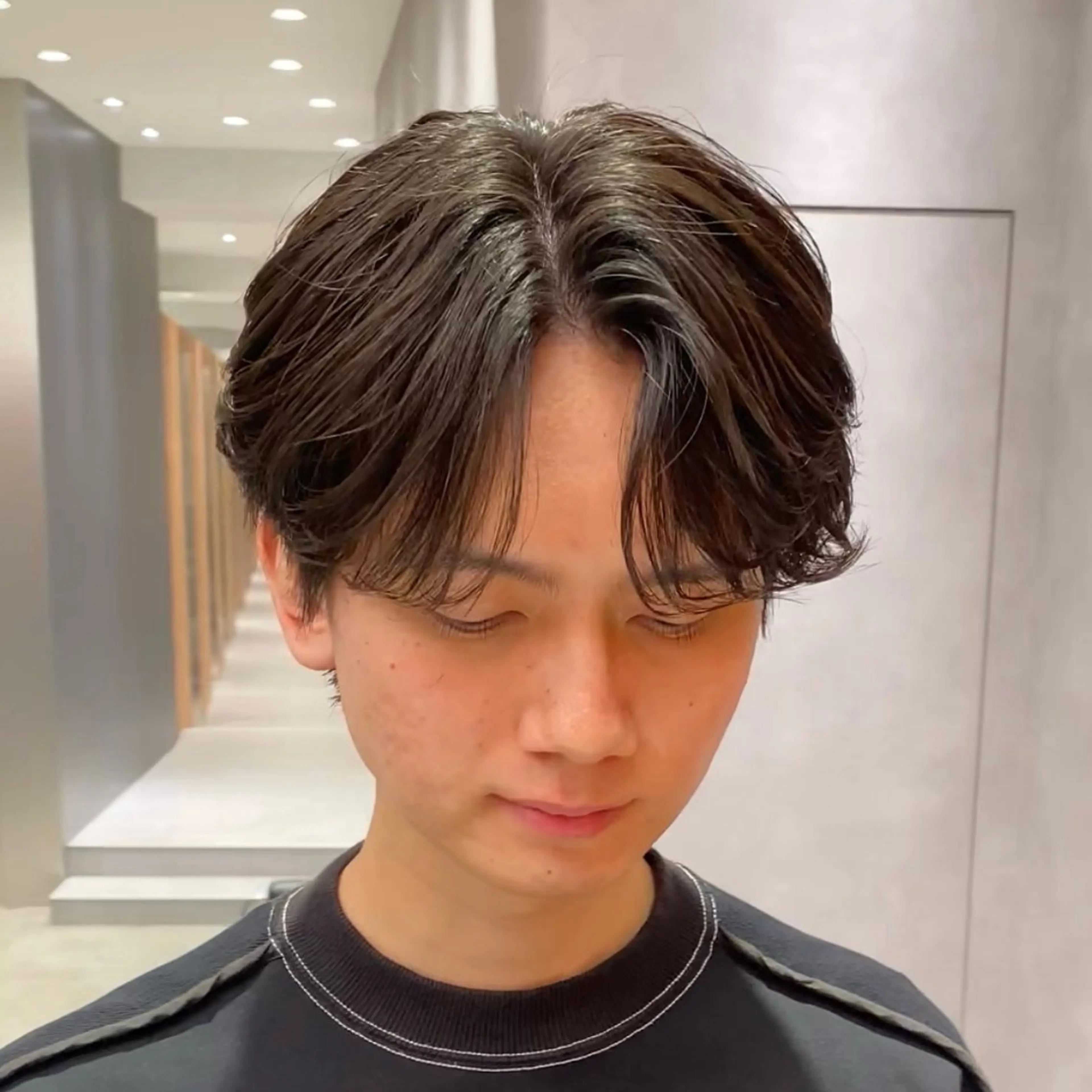 ショート カット 新宿/センターパート /パーマ/モリオのヘアスタイル