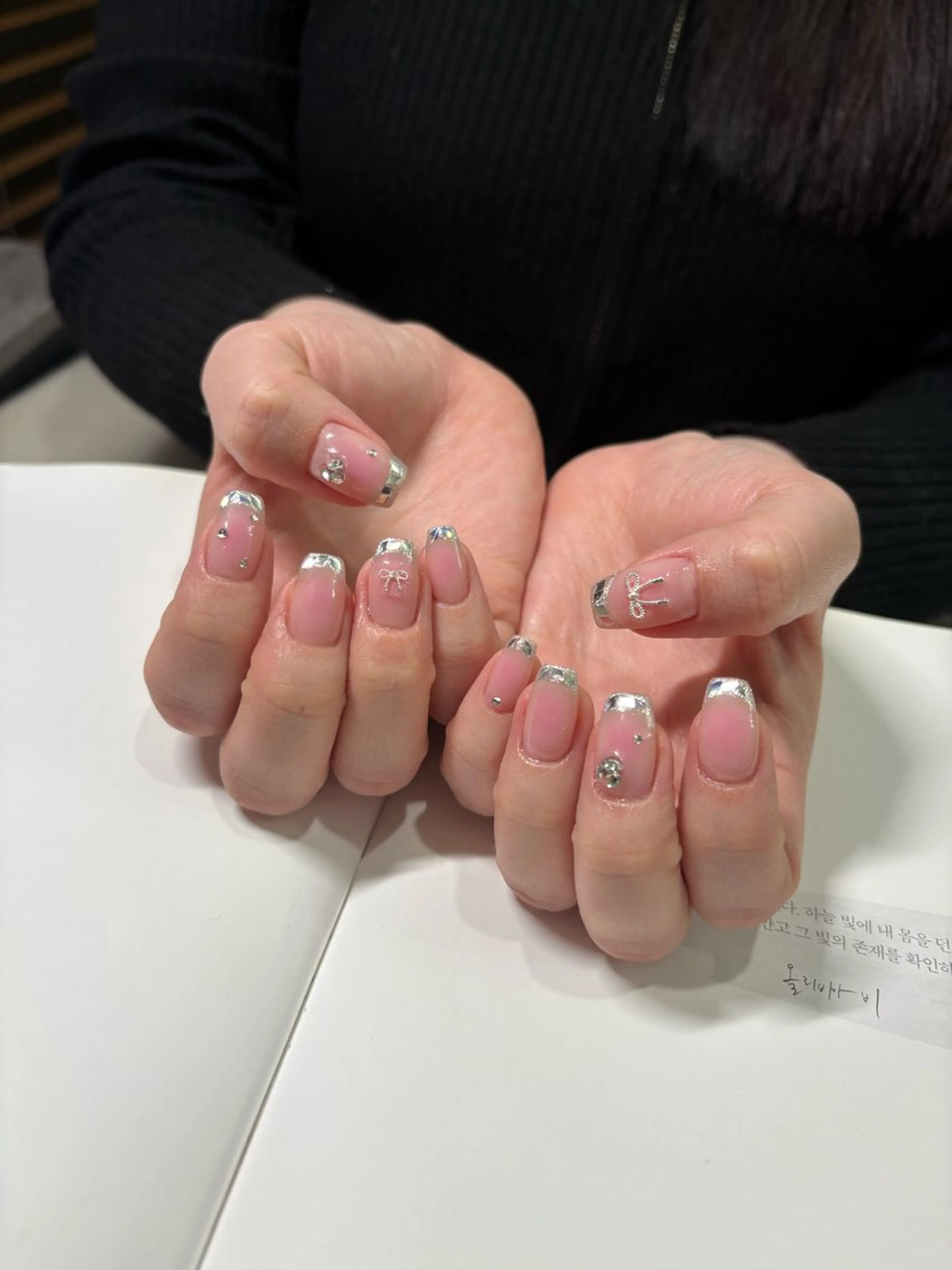 ネイル ハンドネイル ネイルズシャトン🪡 ネイリスト齊藤のネイルデザイン