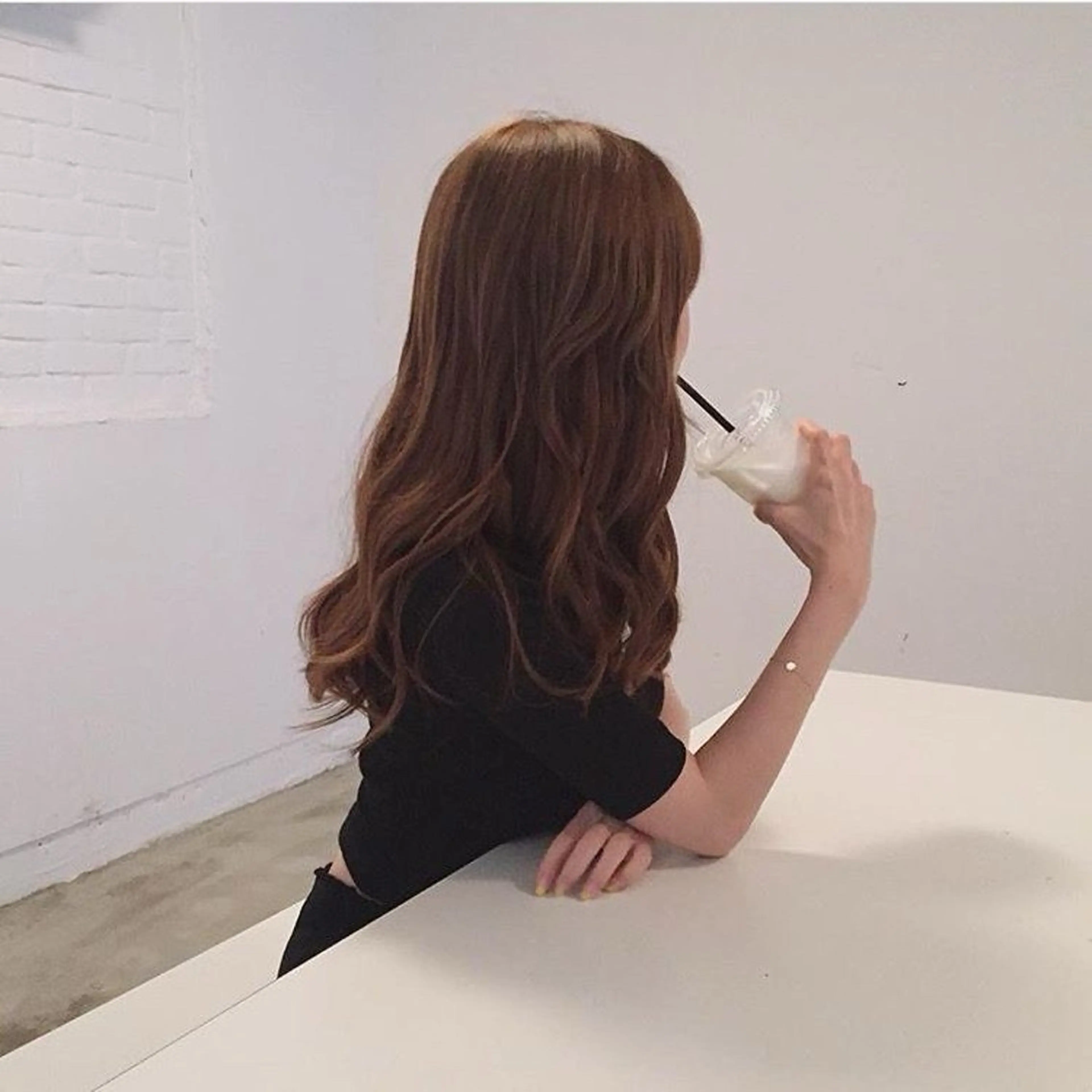 カラー 透け上品ハイトーン 職人ゆうと🤍のヘアスタイル