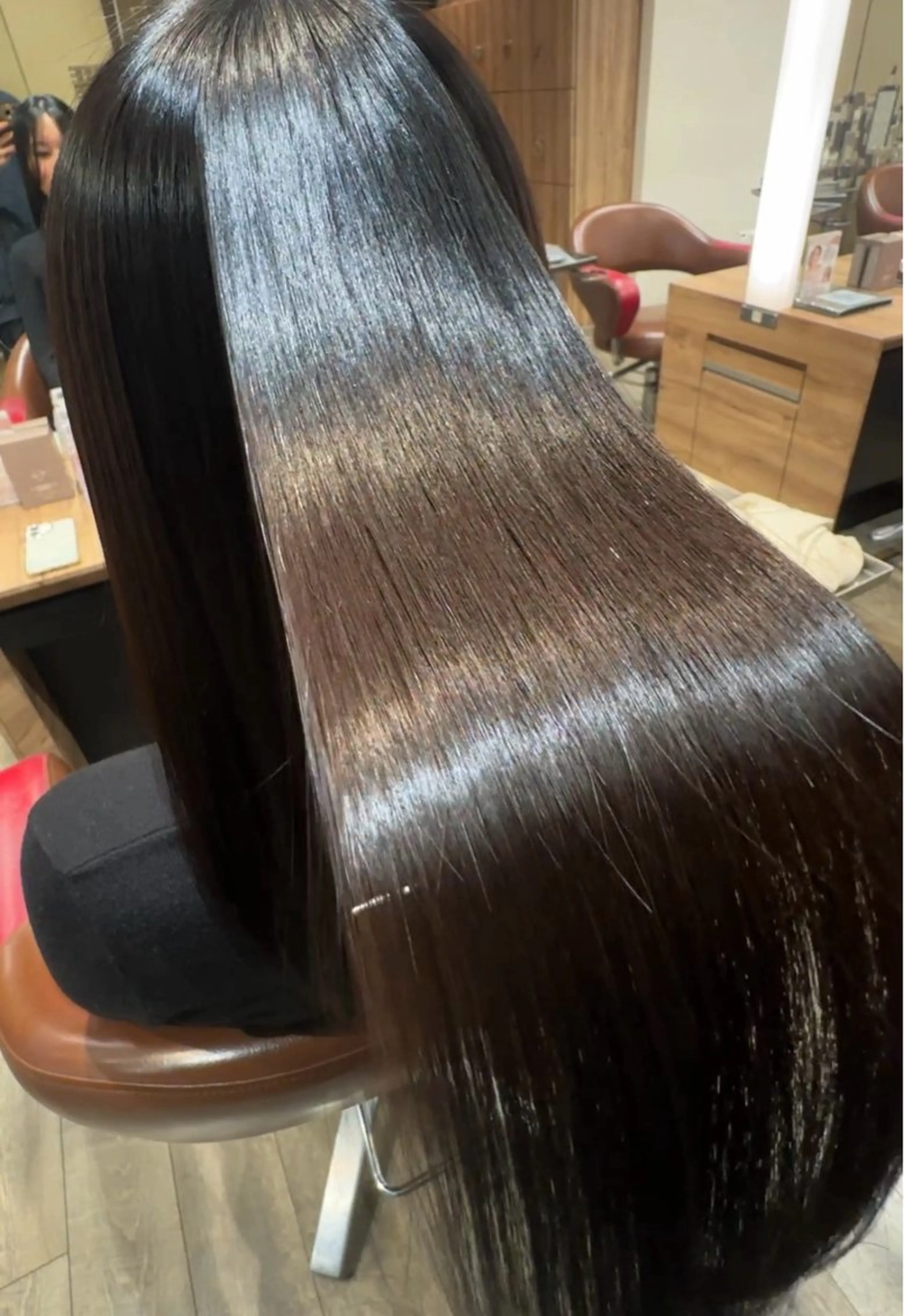 セミロング 髪質改善 メンズパーマ/レイヤ ーカット岡田遥希のヘアスタイル