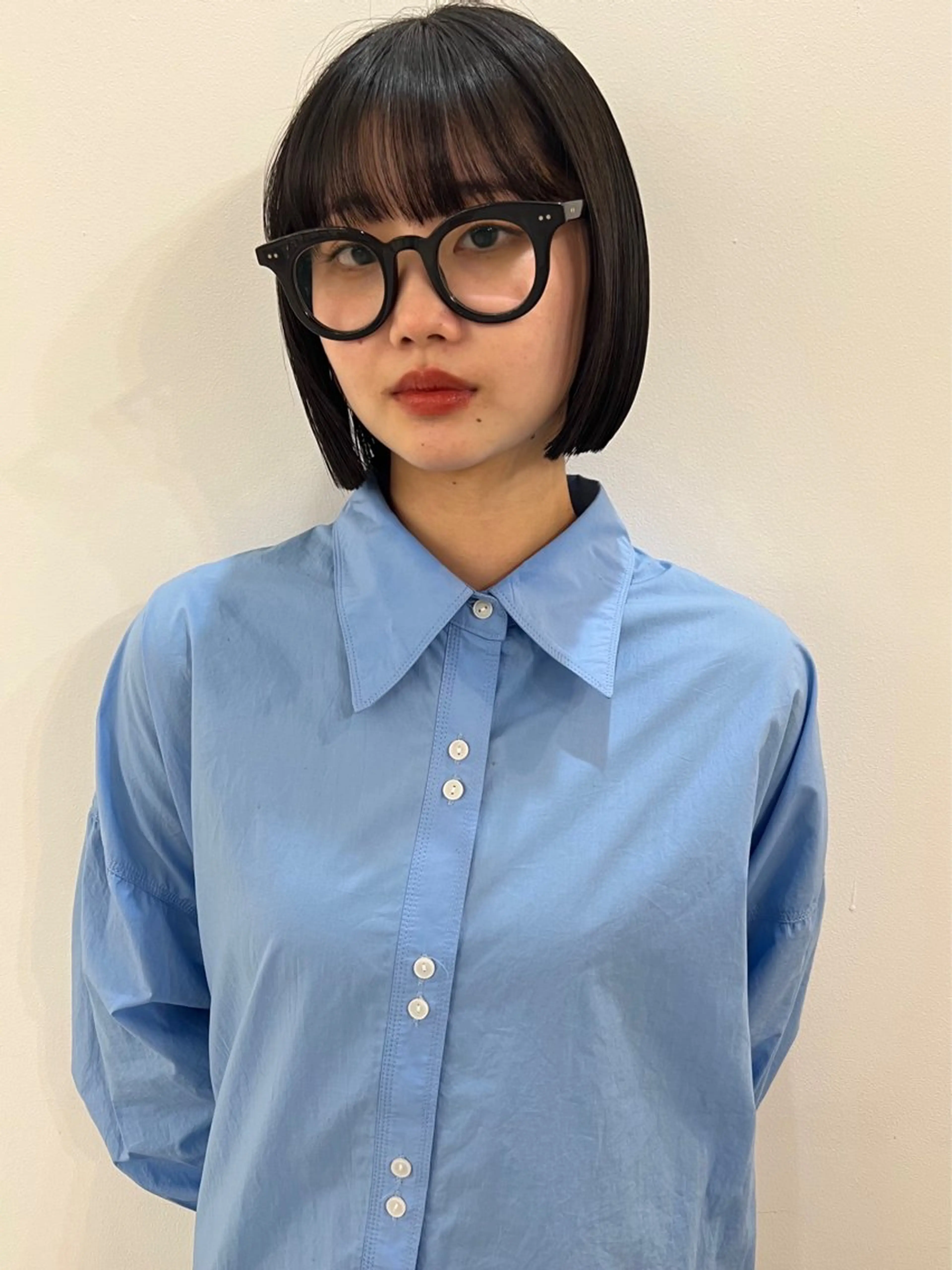 ミディアム レイヤー/ 透明感SHIMAのヘアスタイル