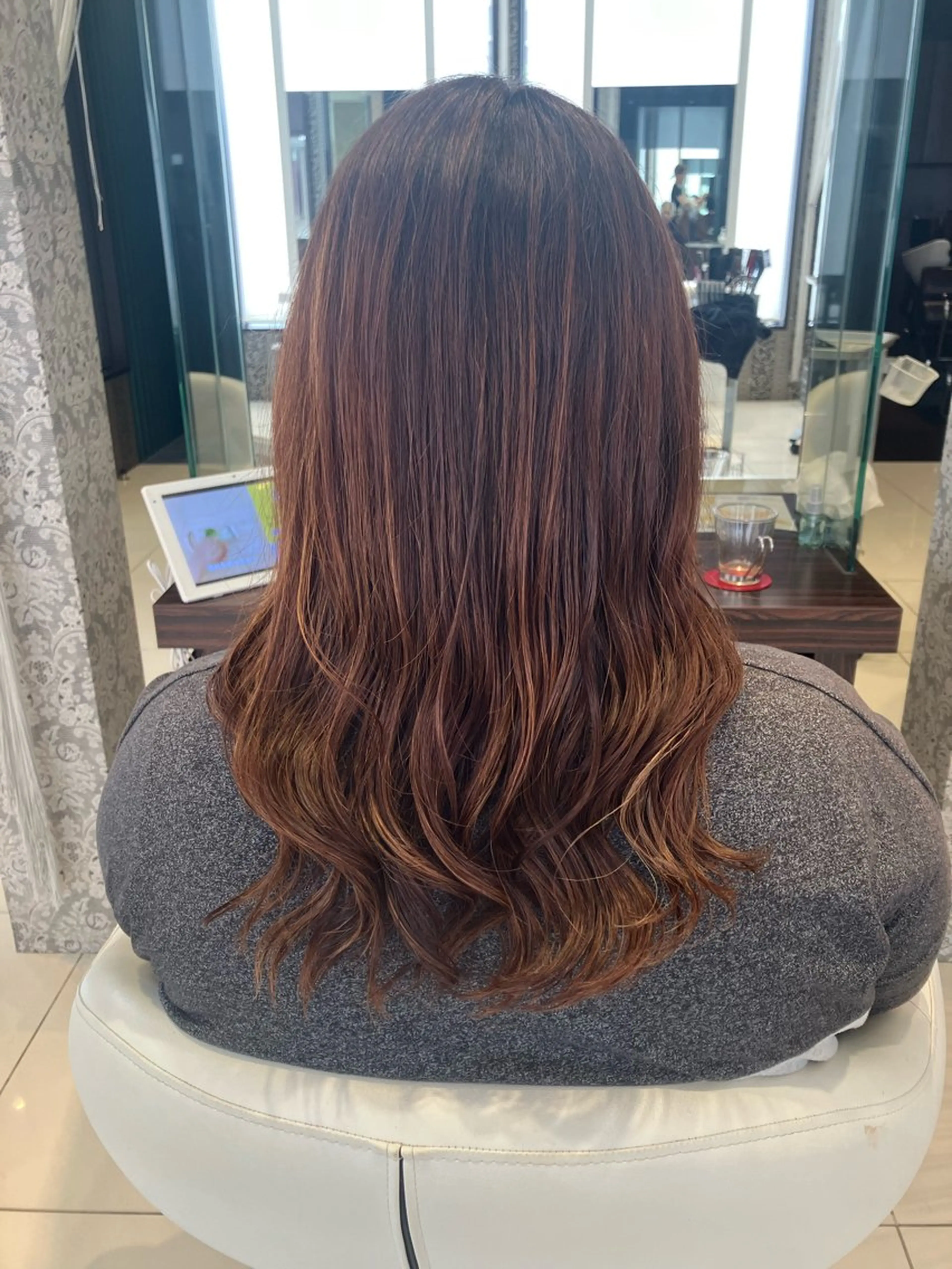 セミロング カラー ハイライトカラー ハイライト SEA BELLE YASUのヘアスタイル