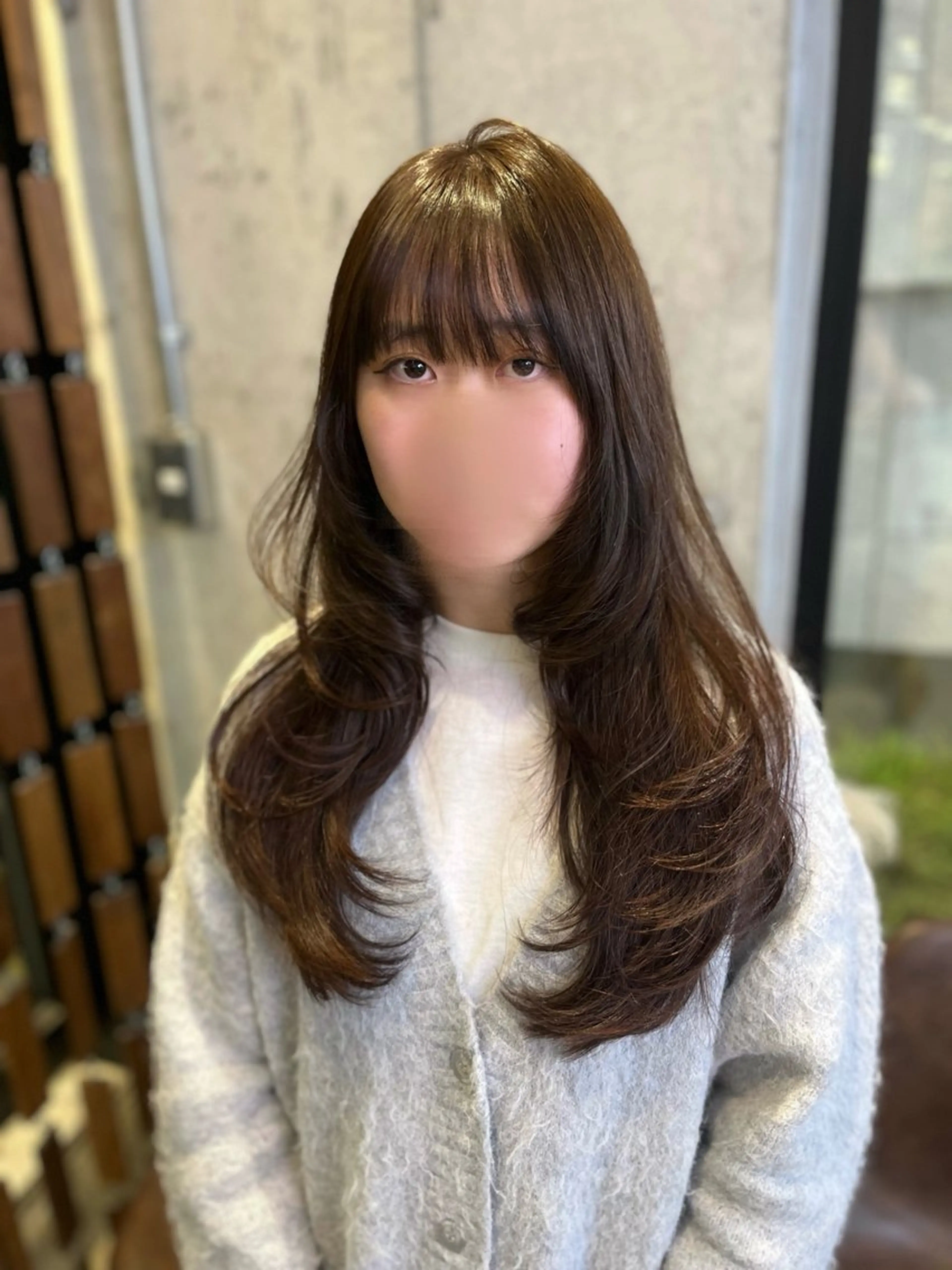 ロング カラー ロングレイヤー ベージュカラー ブラウンカラー グレージュ オリーブベージュ カット ヘアカラー lolonois池田 /レイヤー/郷田遥のヘアスタイル