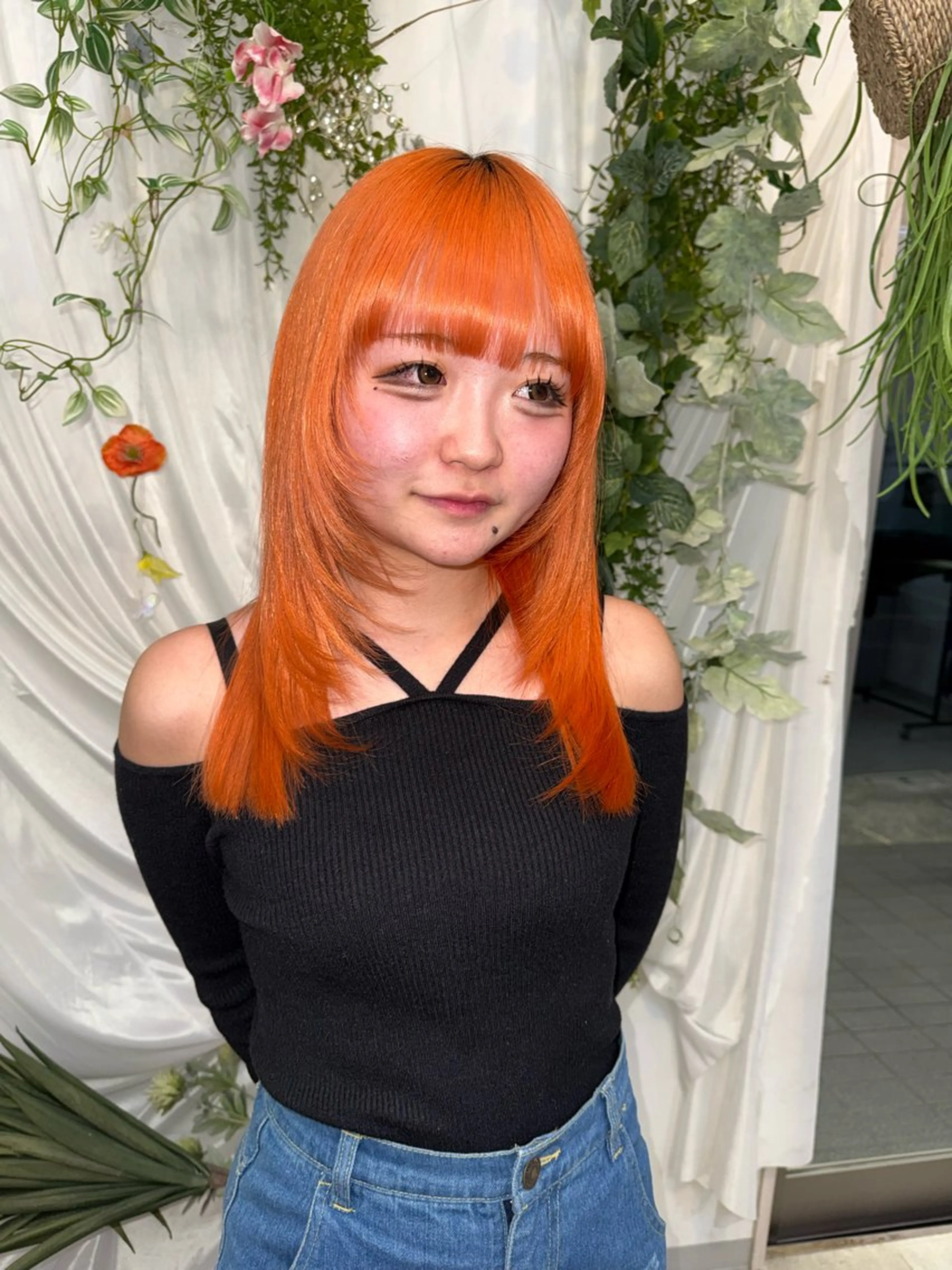 セミロング カラー オレンジ ヘアカラー ALLY Tokyo所属・ブリーチカラー/ デザインカラー/にらのヘアスタイル