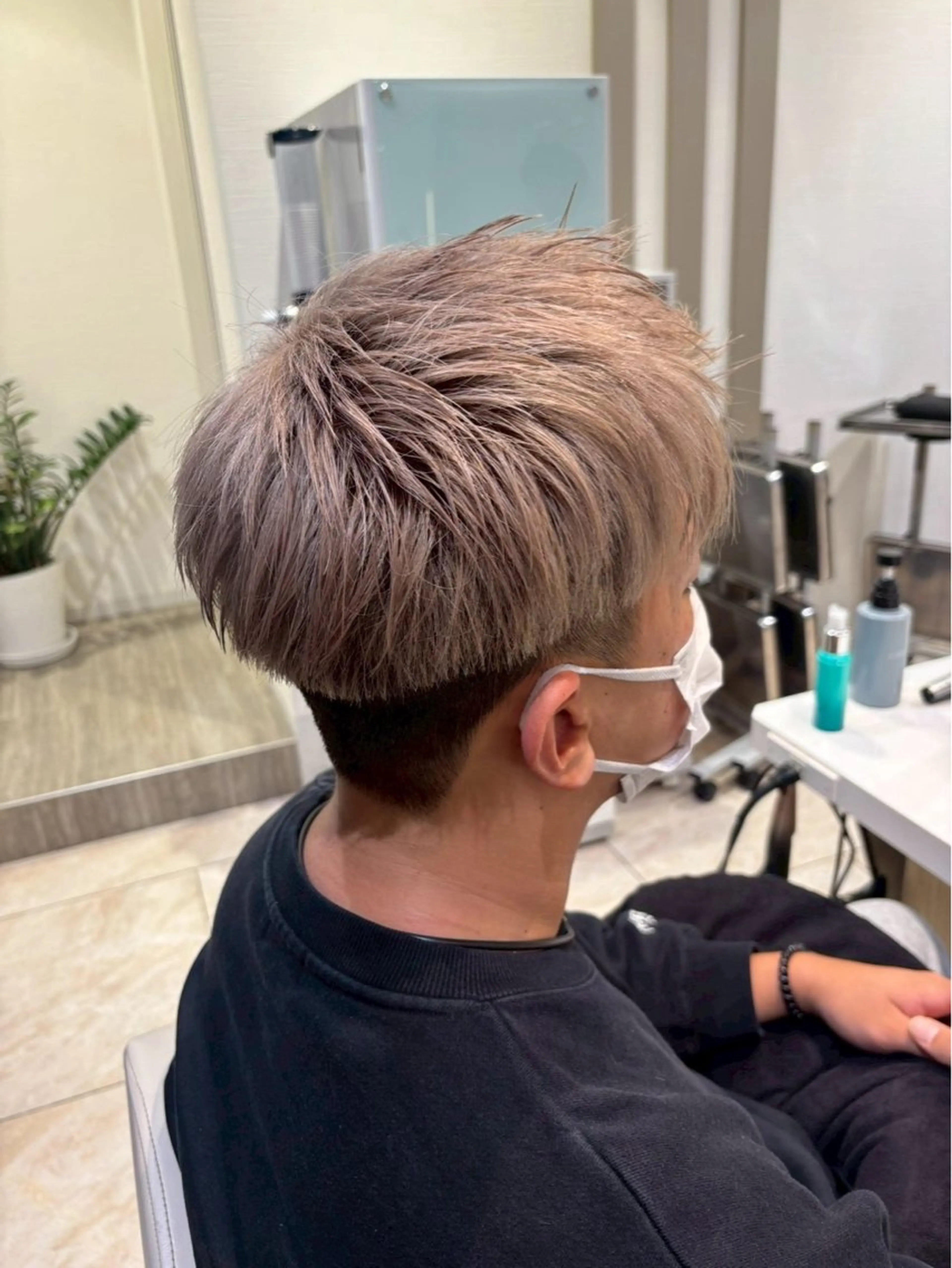 カラー メンズ ハイトーン/ 對馬脩💫のヘアスタイル