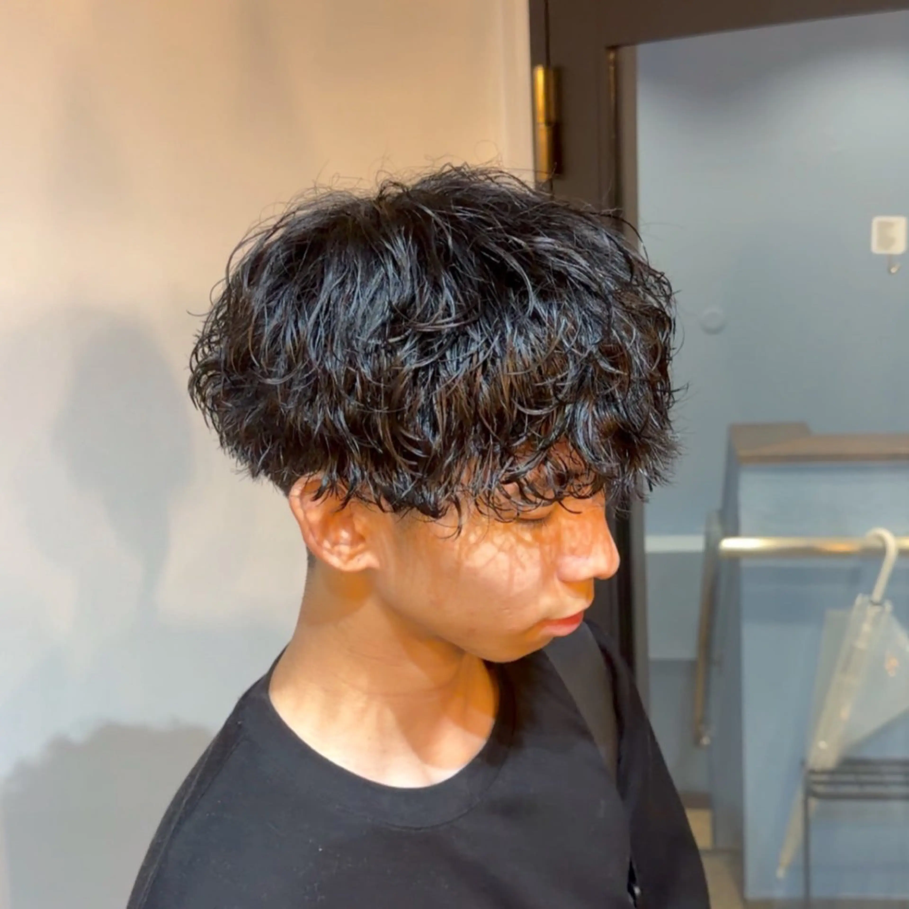 パーマ メンズ マッシュ メンズパーマ カット パーマ ヘアセット メンズサロン OVER町田店のヘアスタイル