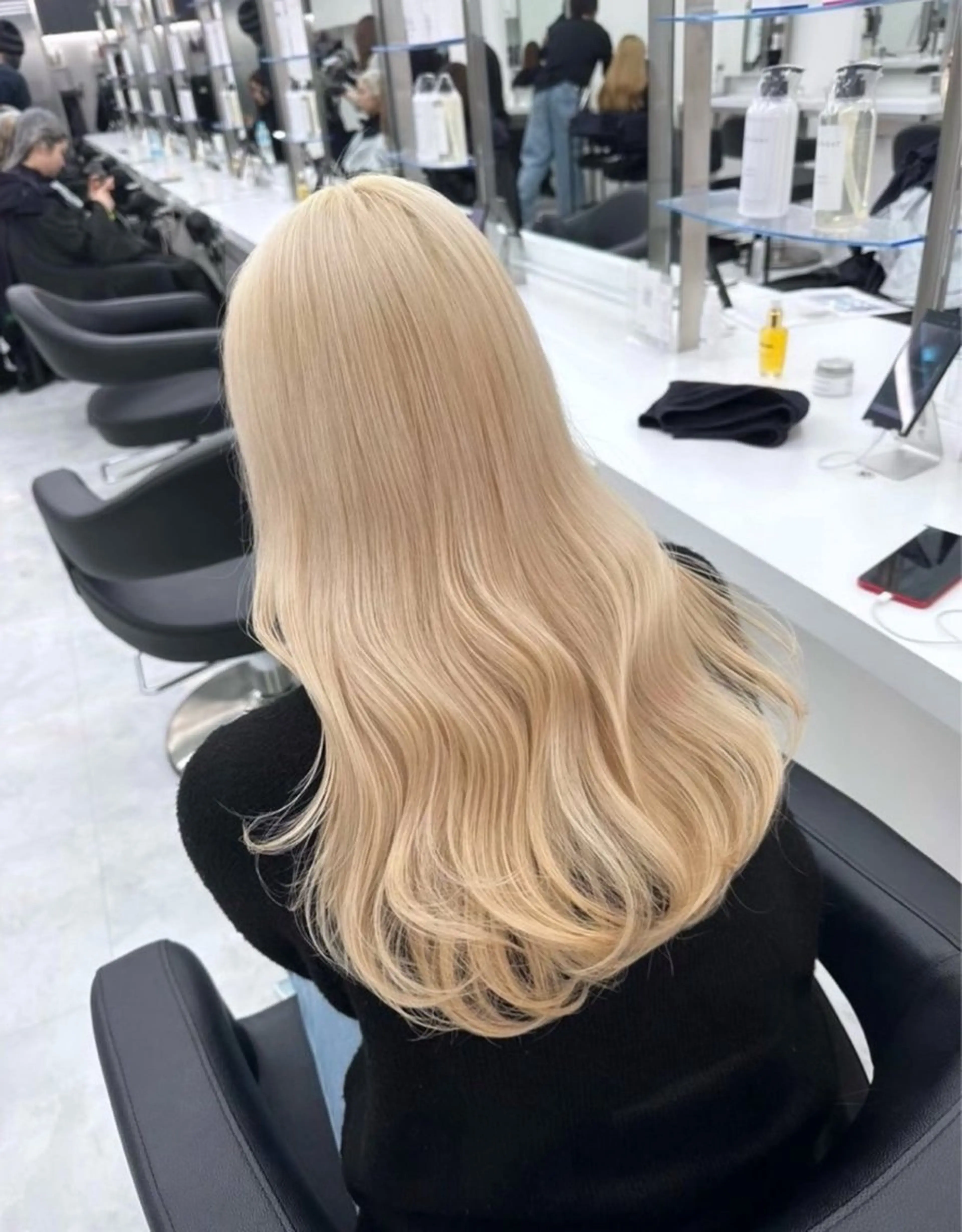 ロング ヘアカラー トリートメント ヘッドスパ ヘアセット 韓国ヘア/ブリーチ無 しWカラー/オリーブのヘアスタイル