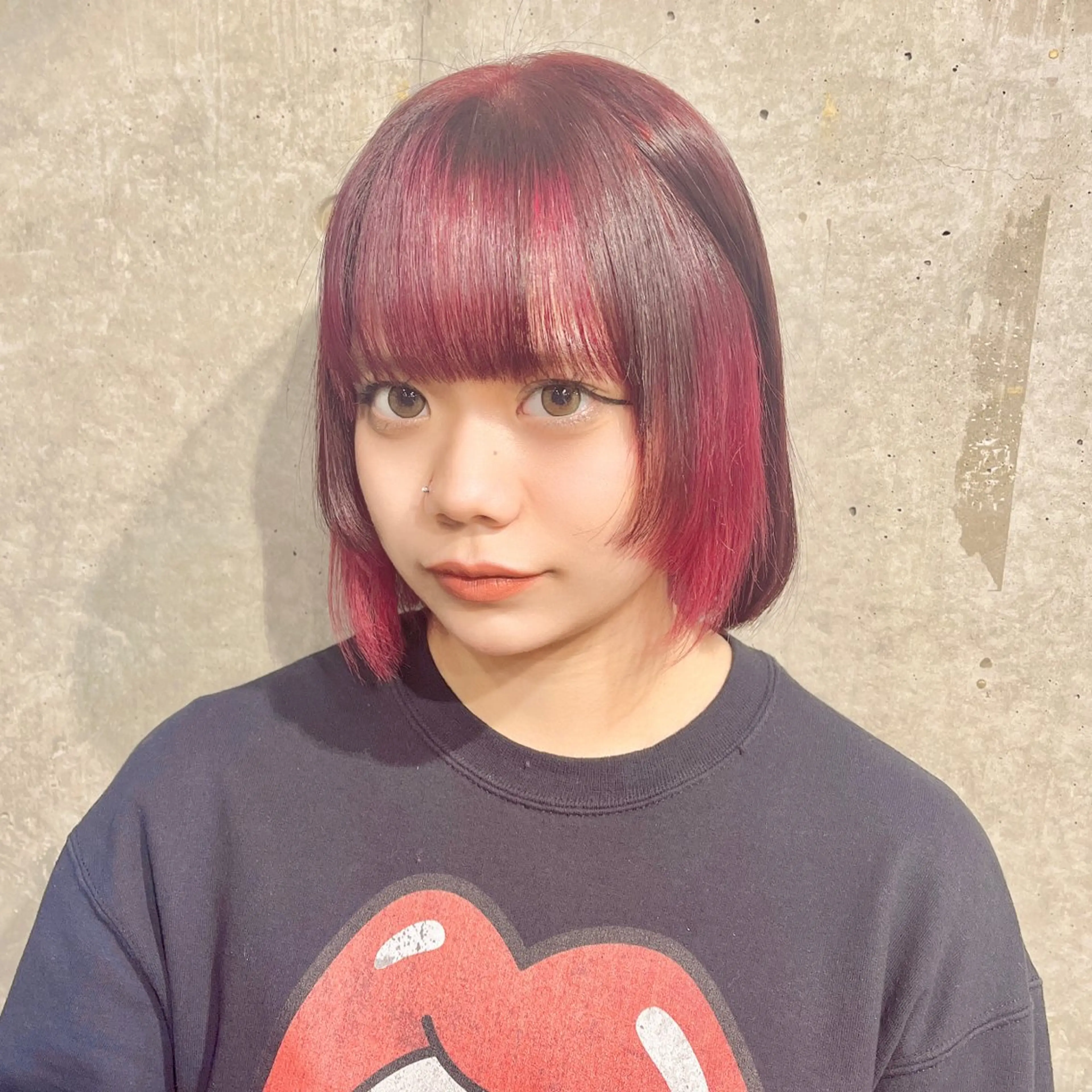 ミディアム カラー インナーカラー レッドカラー ボブ 姫カット ヘアカラー 藤澤 夏実/インナーカラーのヘアスタイル
