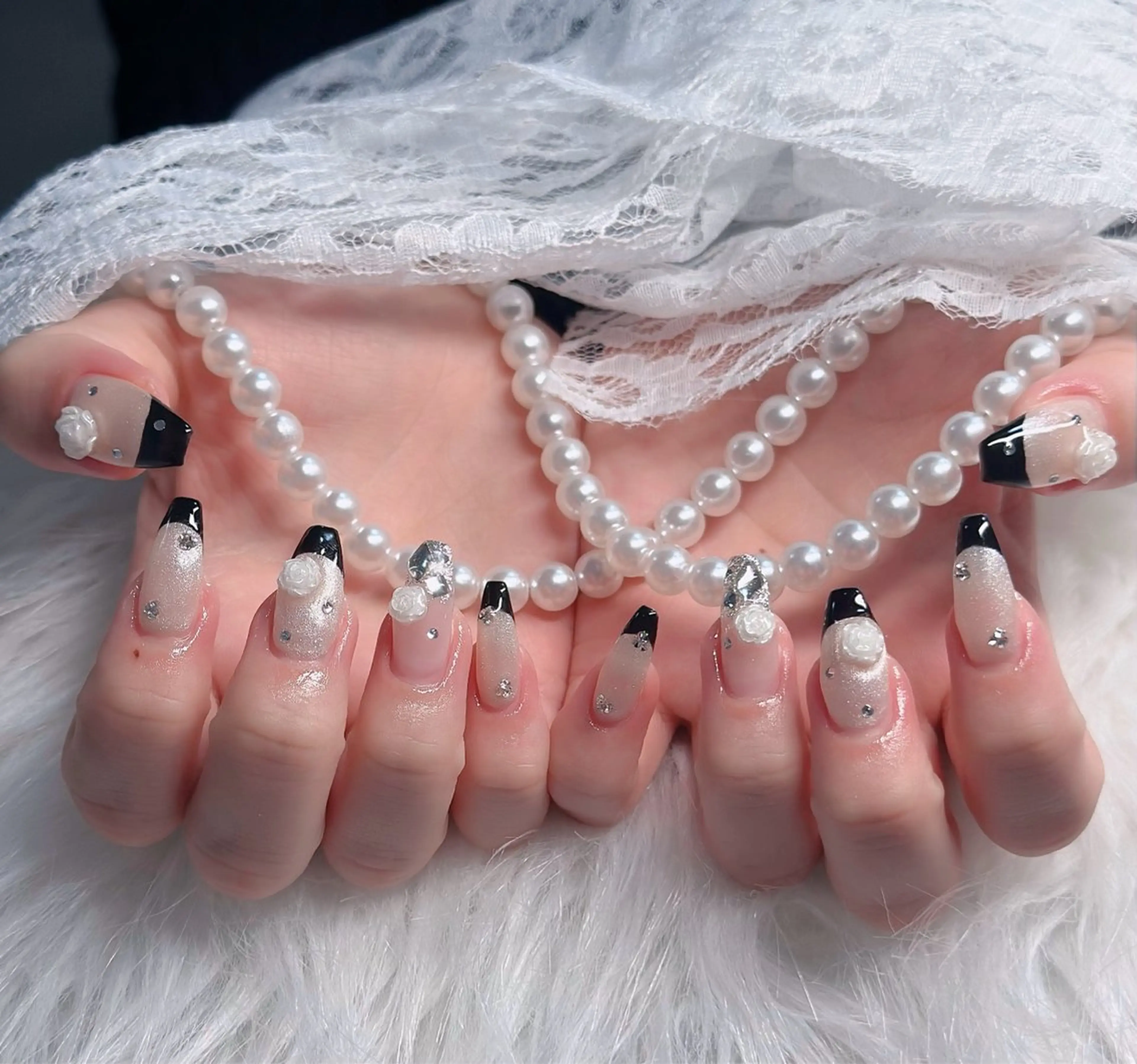 ネイル オーロラネイル フレンチネイル ジェルネイル ハロウィン キラキラネイル ハンドネイル H.baby Nail Salonのネイルデザイン