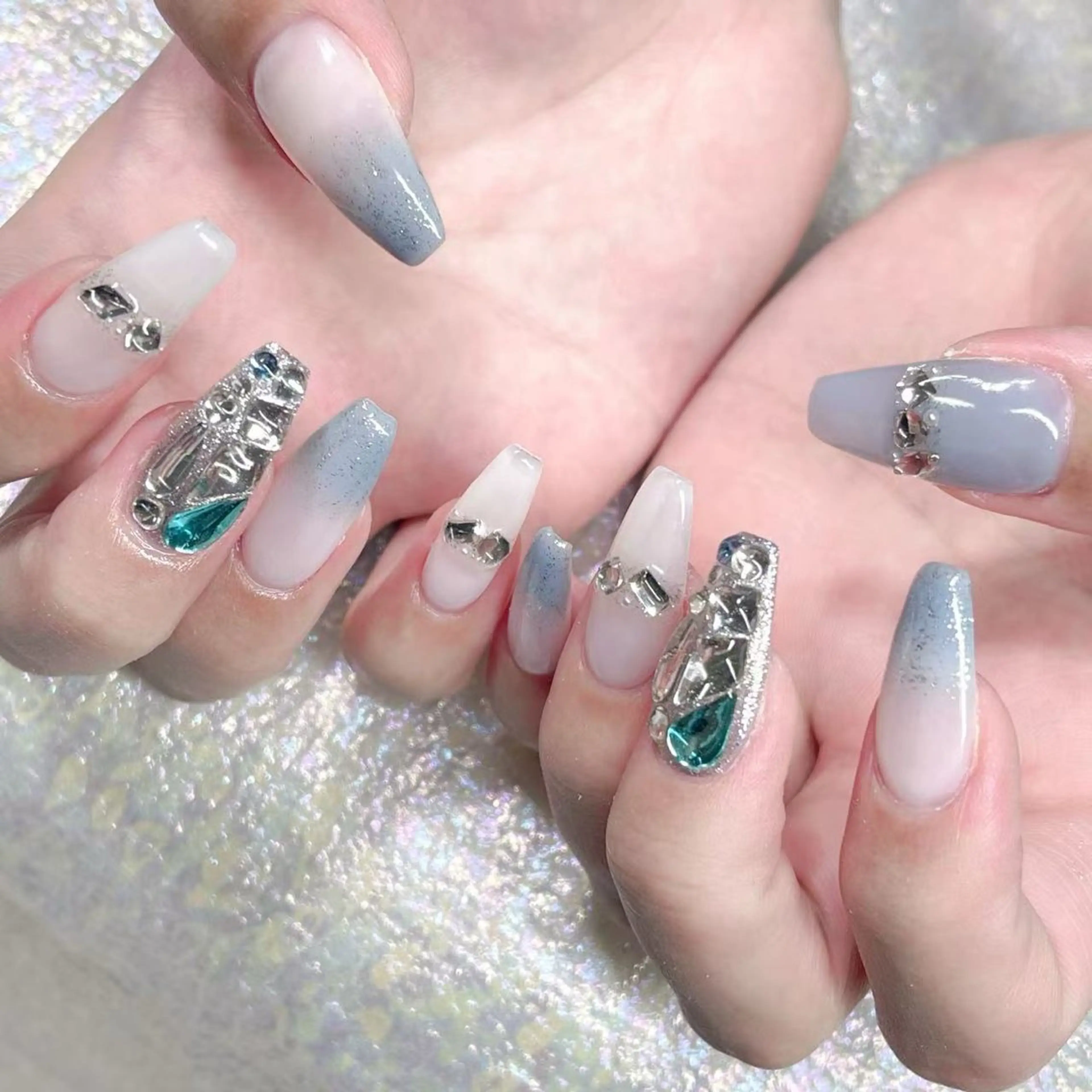 ネイル ハンドネイル Queens マオのネイルデザイン