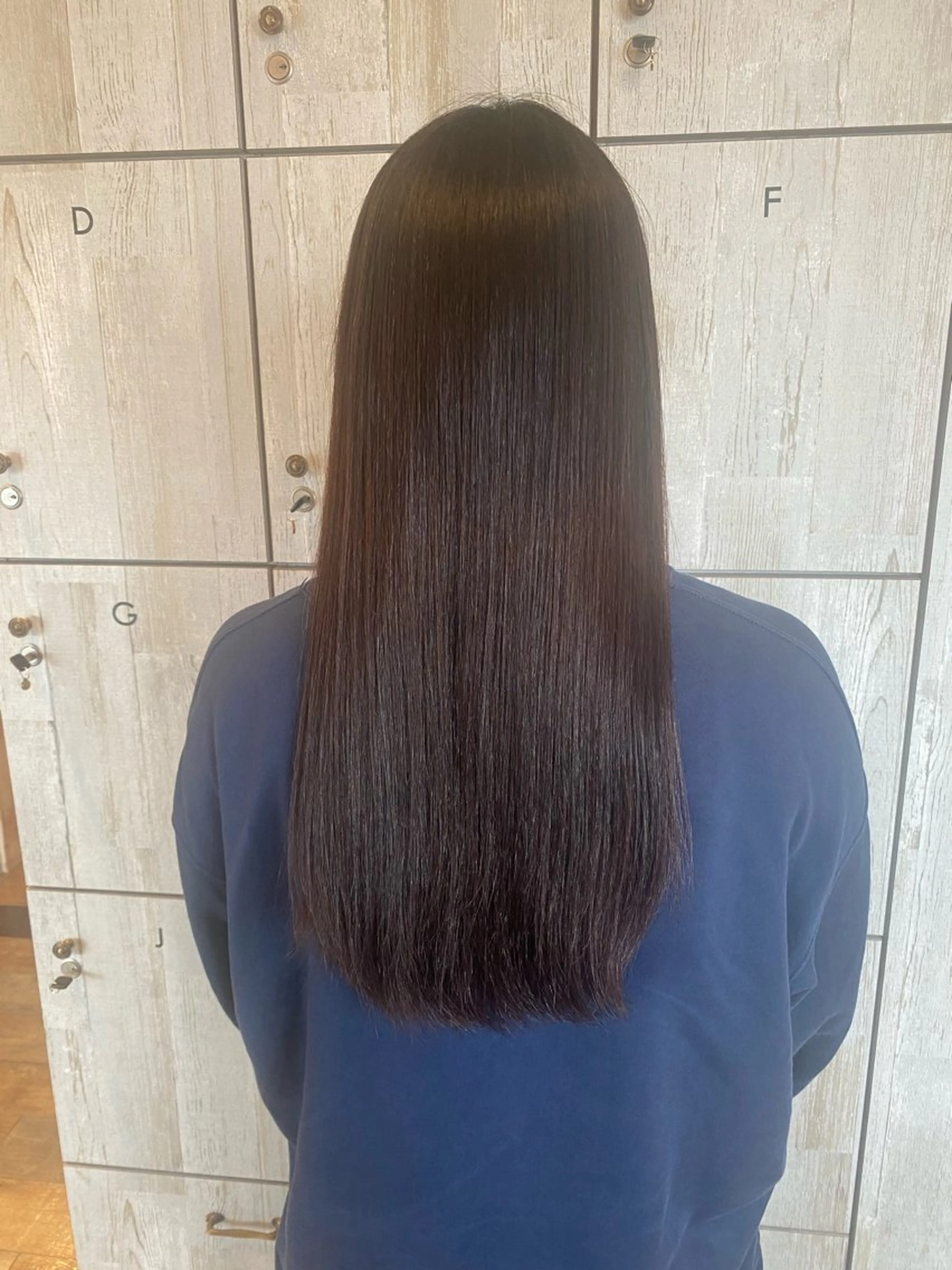 ロング あいさ🤍ムラ無しカ ラー🤍のヘアスタイル