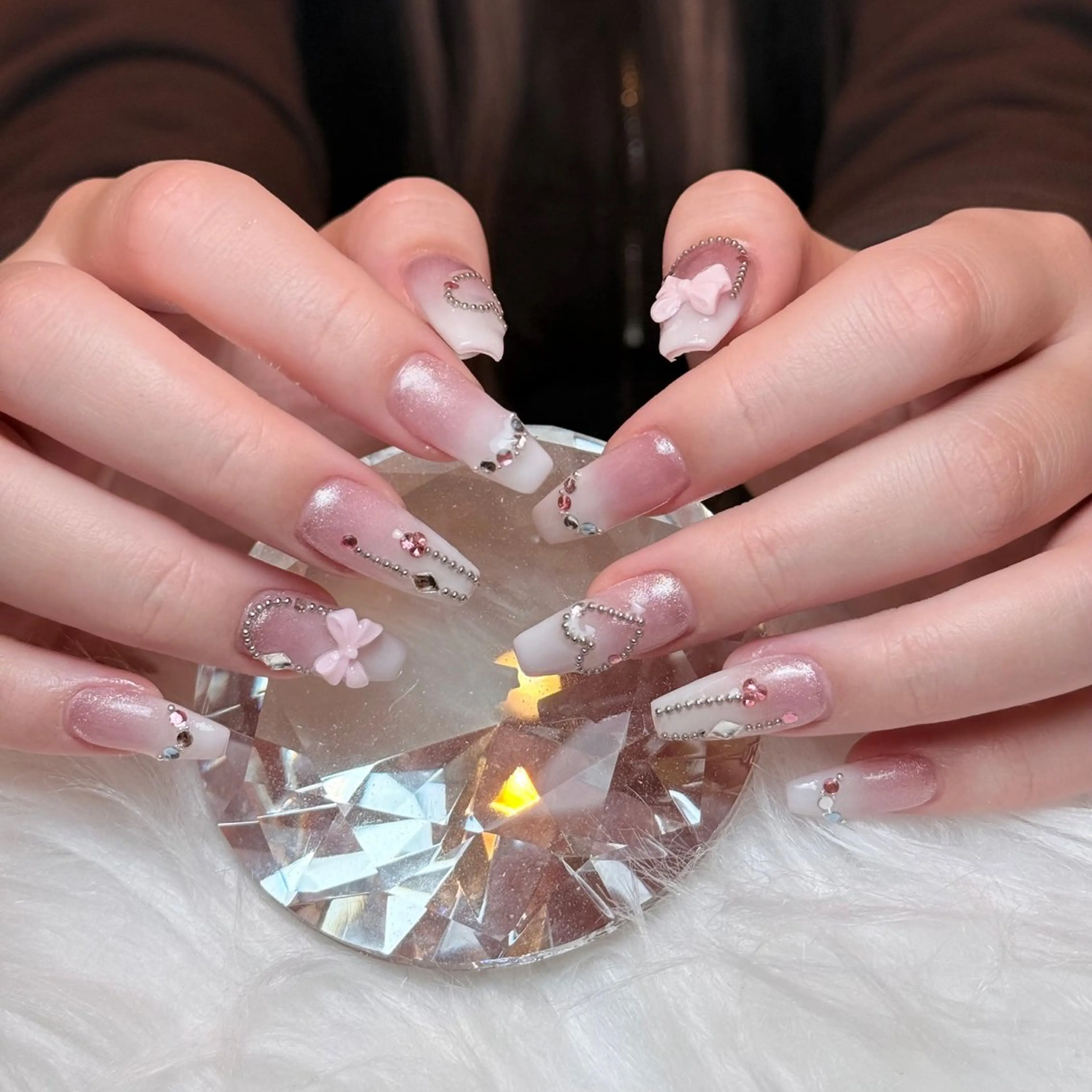 ネイル チークネイル ドット フレンチネイル グラデーション ハート ハンドネイル ハンドケア Nihonthy Nail 新宿所属・Anrya panのネイルデザイン