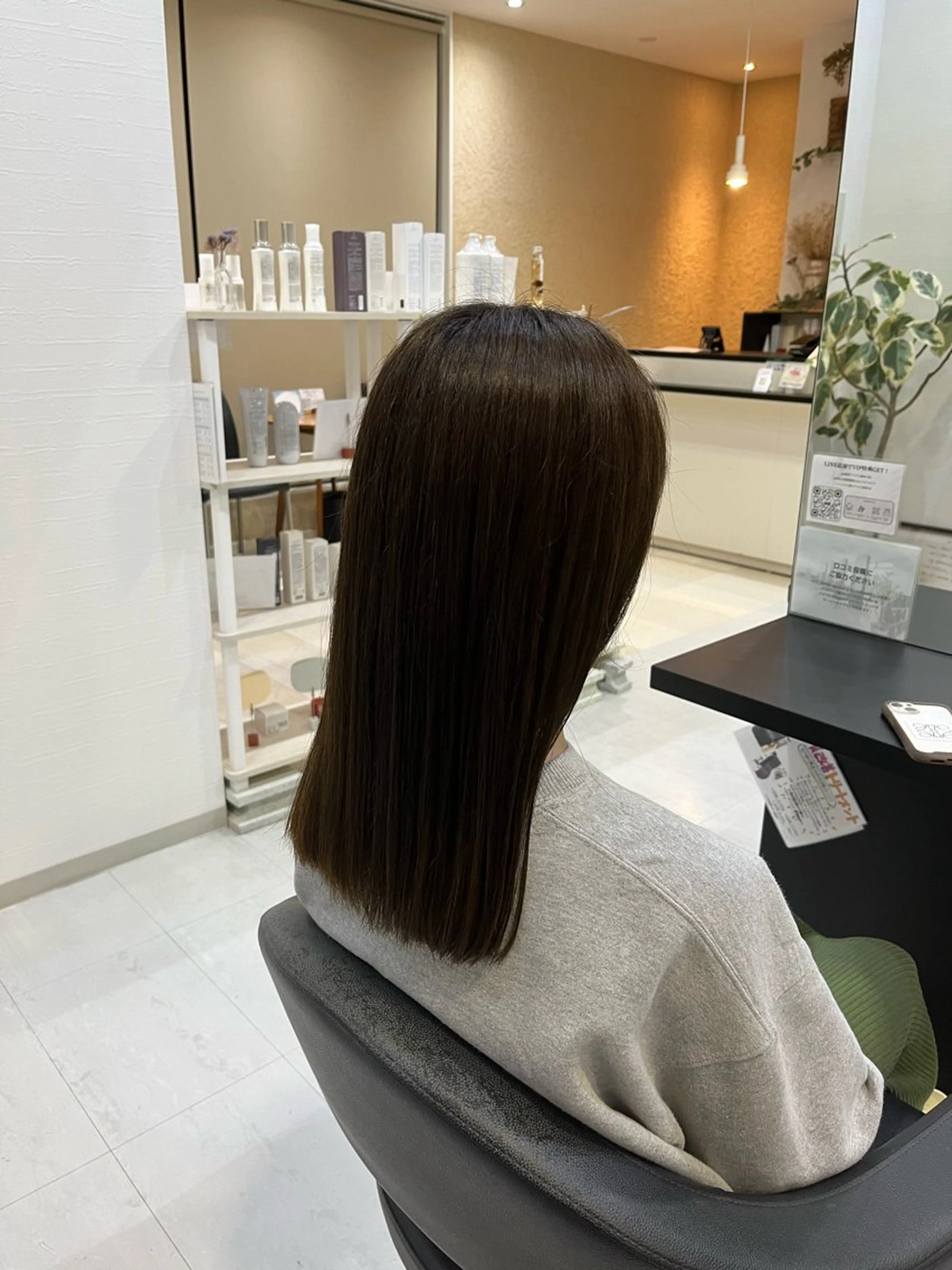 ロング カラー 諸岡 玲のヘアスタイル