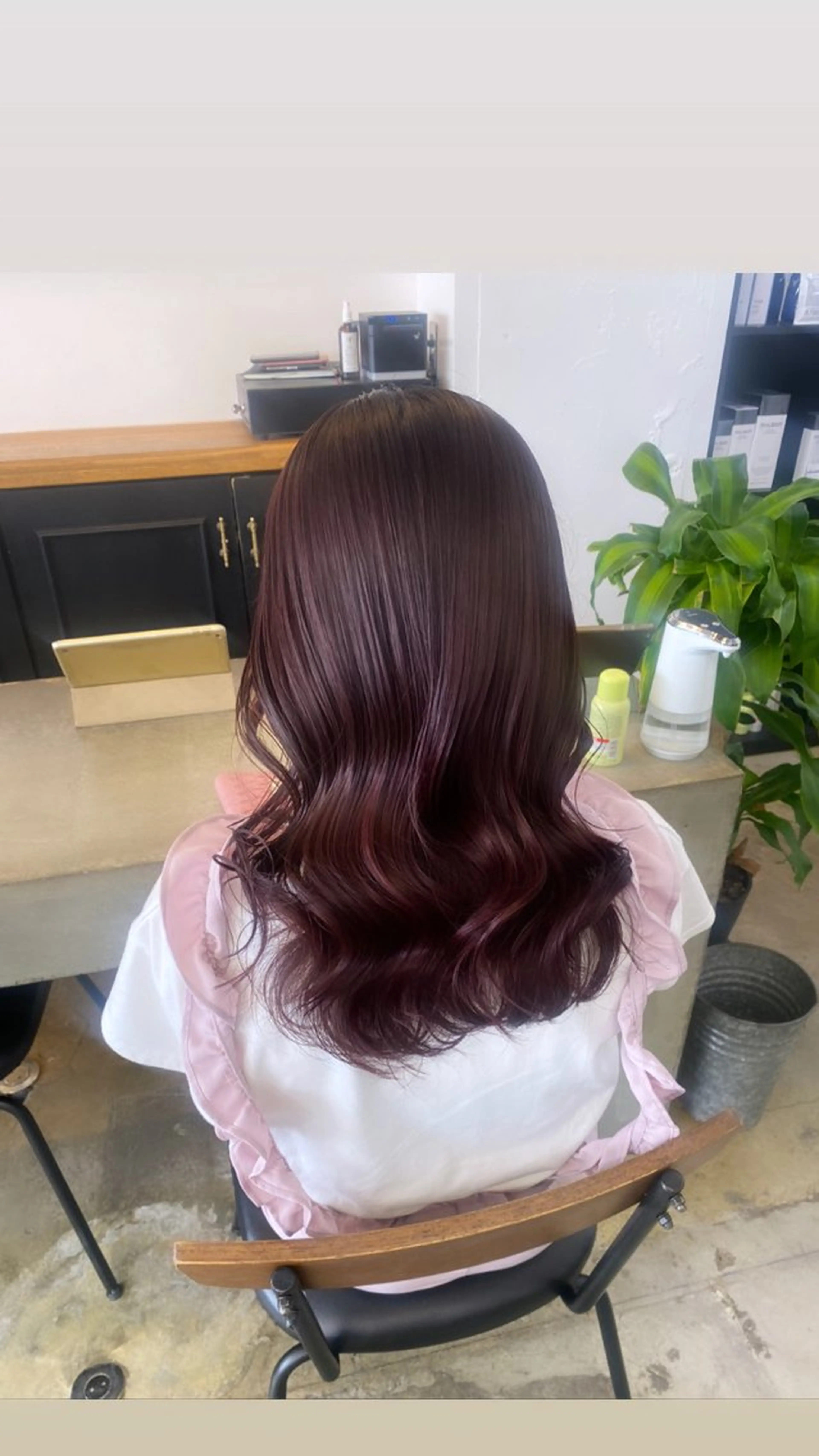 セミロング カラー ブリーチ カシス ダブルカラー ブリーチなしカラー ピンクカラー 韓国風レイヤーカット 🍒サンジキ アカリのヘアスタイル