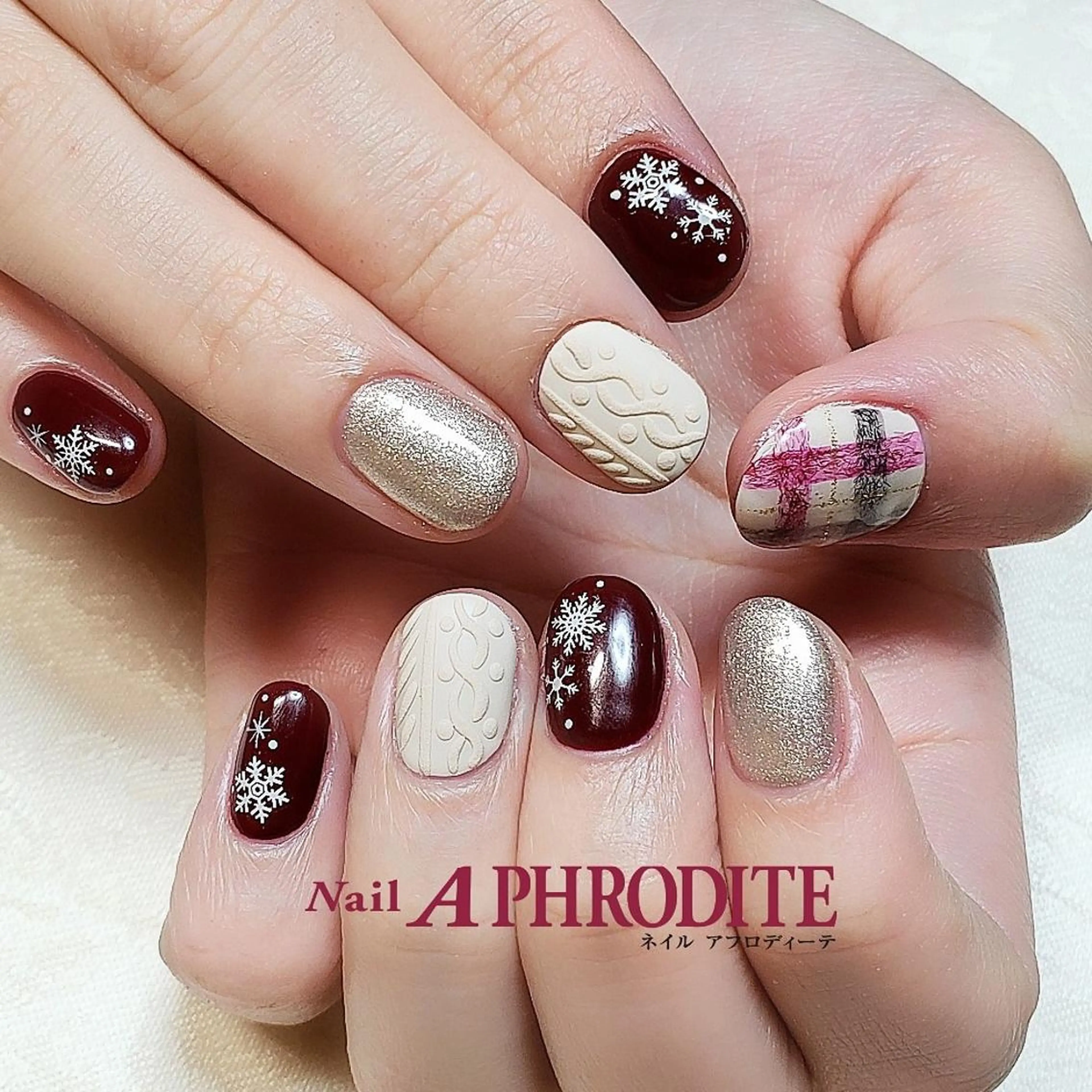 ネイル 冬ネイル Nail Aphroditeのネイルデザイン
