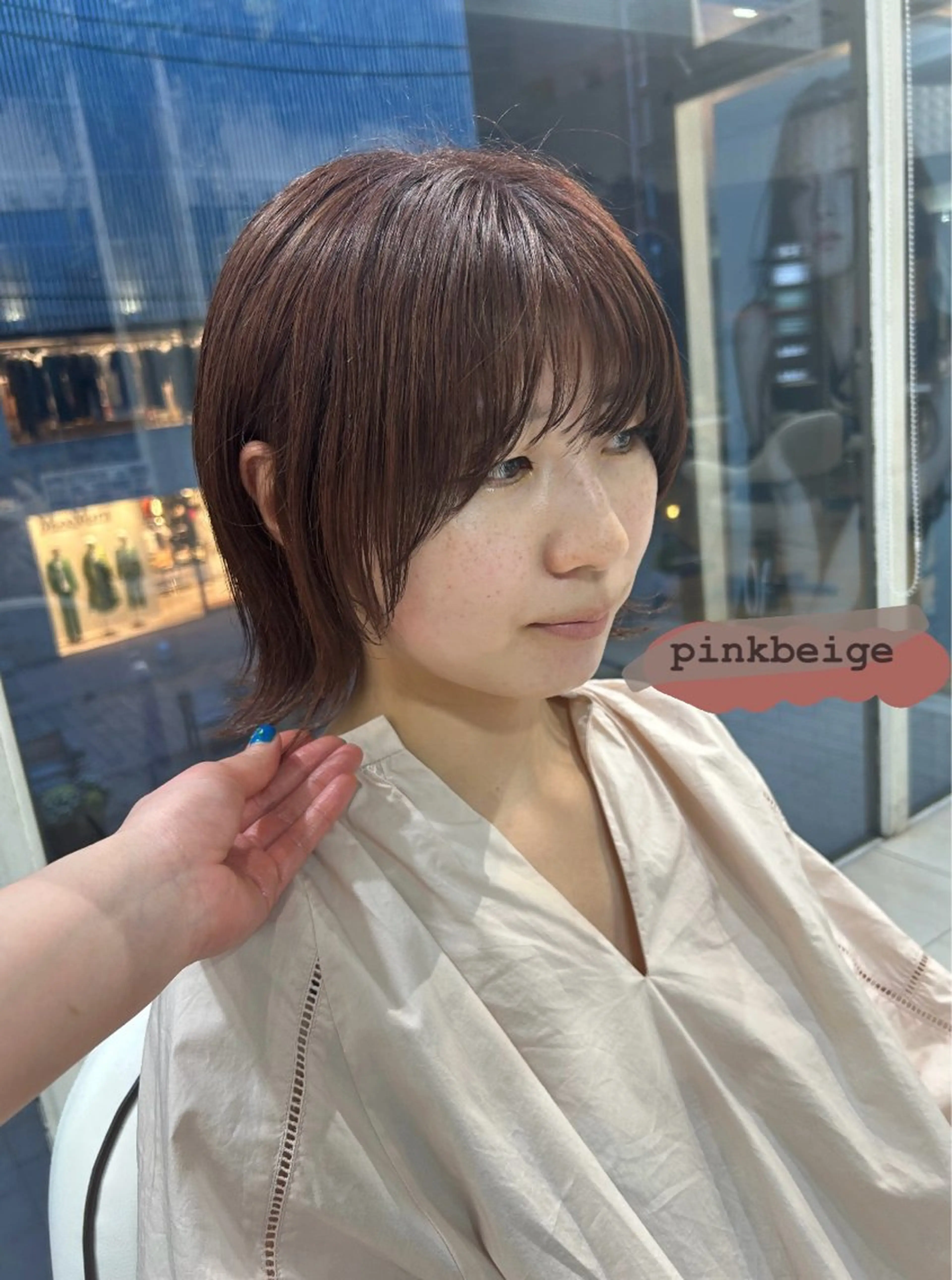 ショート カラー ベージュカラー ピンクカラー ありむらもえ/ 透明感カラーのヘアスタイル