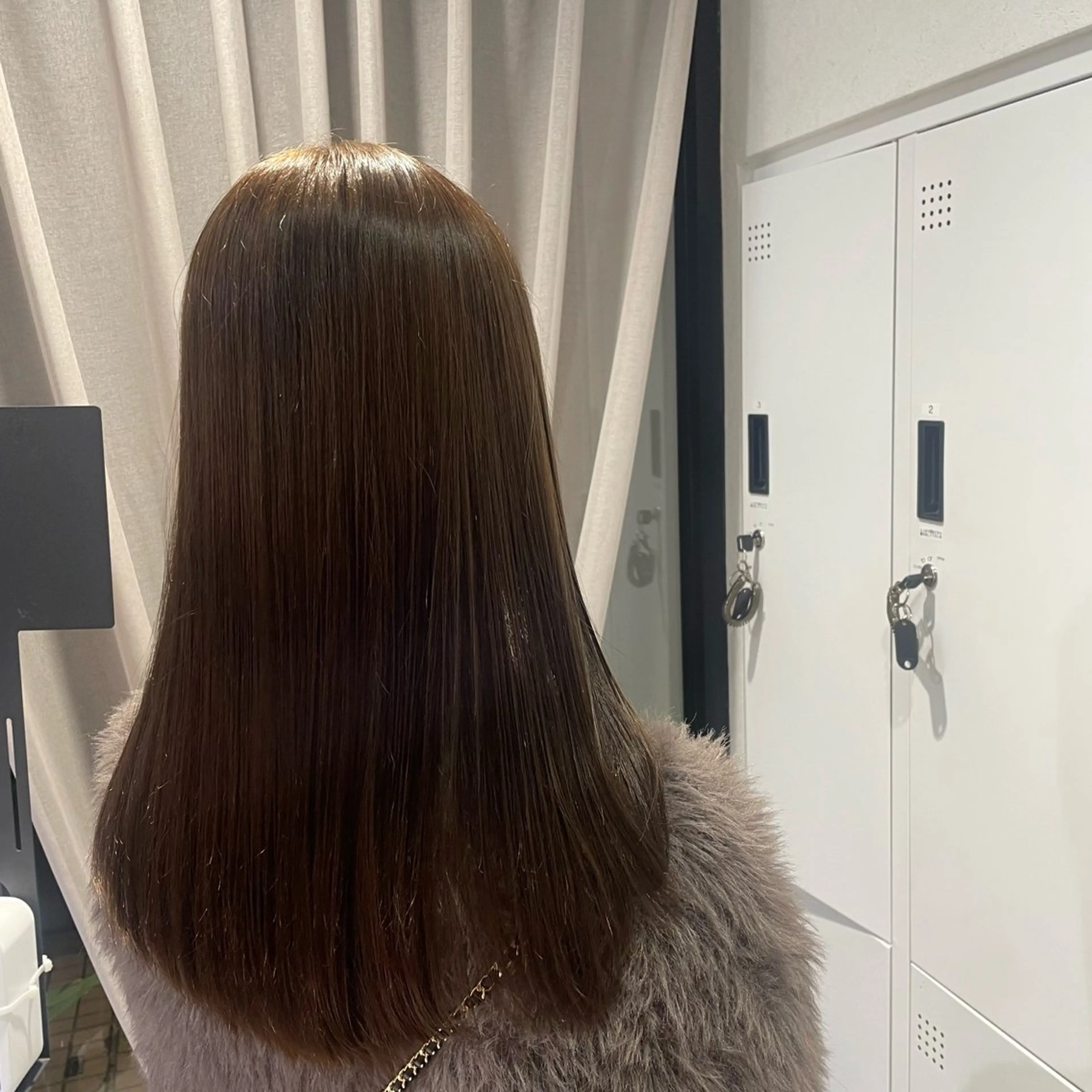 ロング アッシュ ヘアカラー ハルカ/暖色カラー/ ブリーチカラーのヘアスタイル