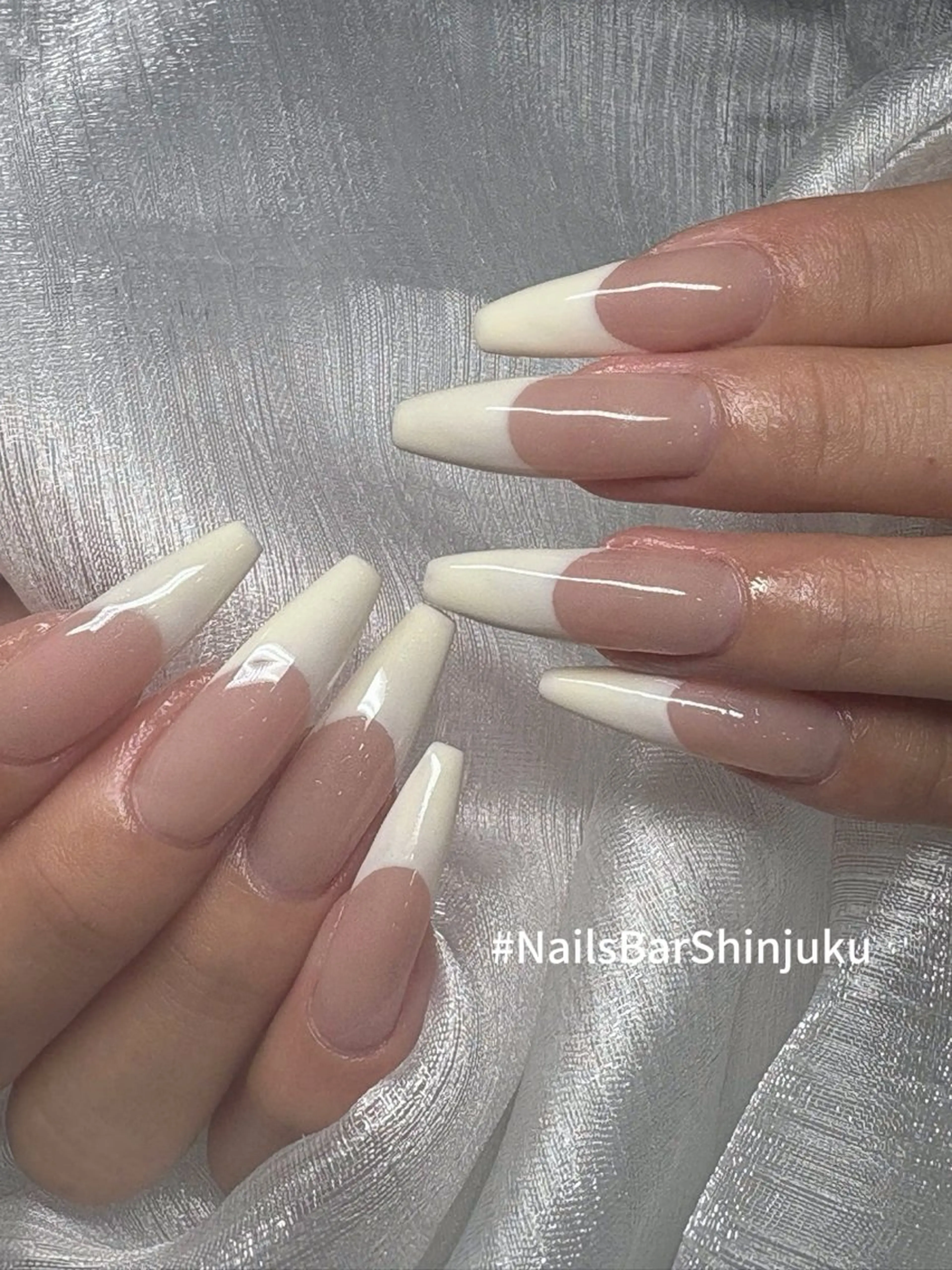 ネイル ボルドー ブラウン チークネイル ドット フットネイル ハンドネイル NAILS BAR SHINJUKUのネイルデザイン
