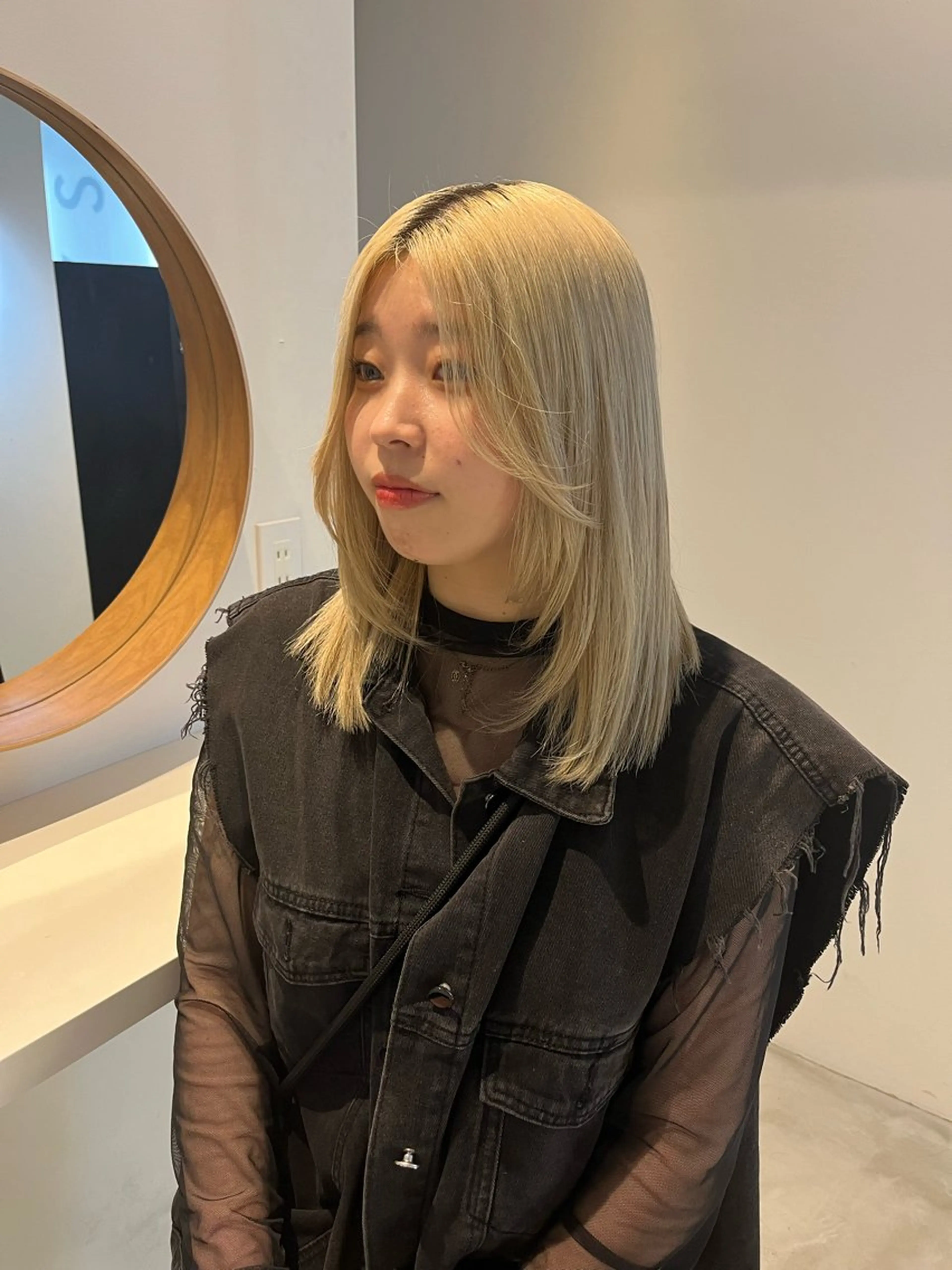 ミディアム 顔まわりレイヤー レイヤーカット ALLYS 渋谷店所属・最高級の艶のある カラーmei🎨のヘアスタイル