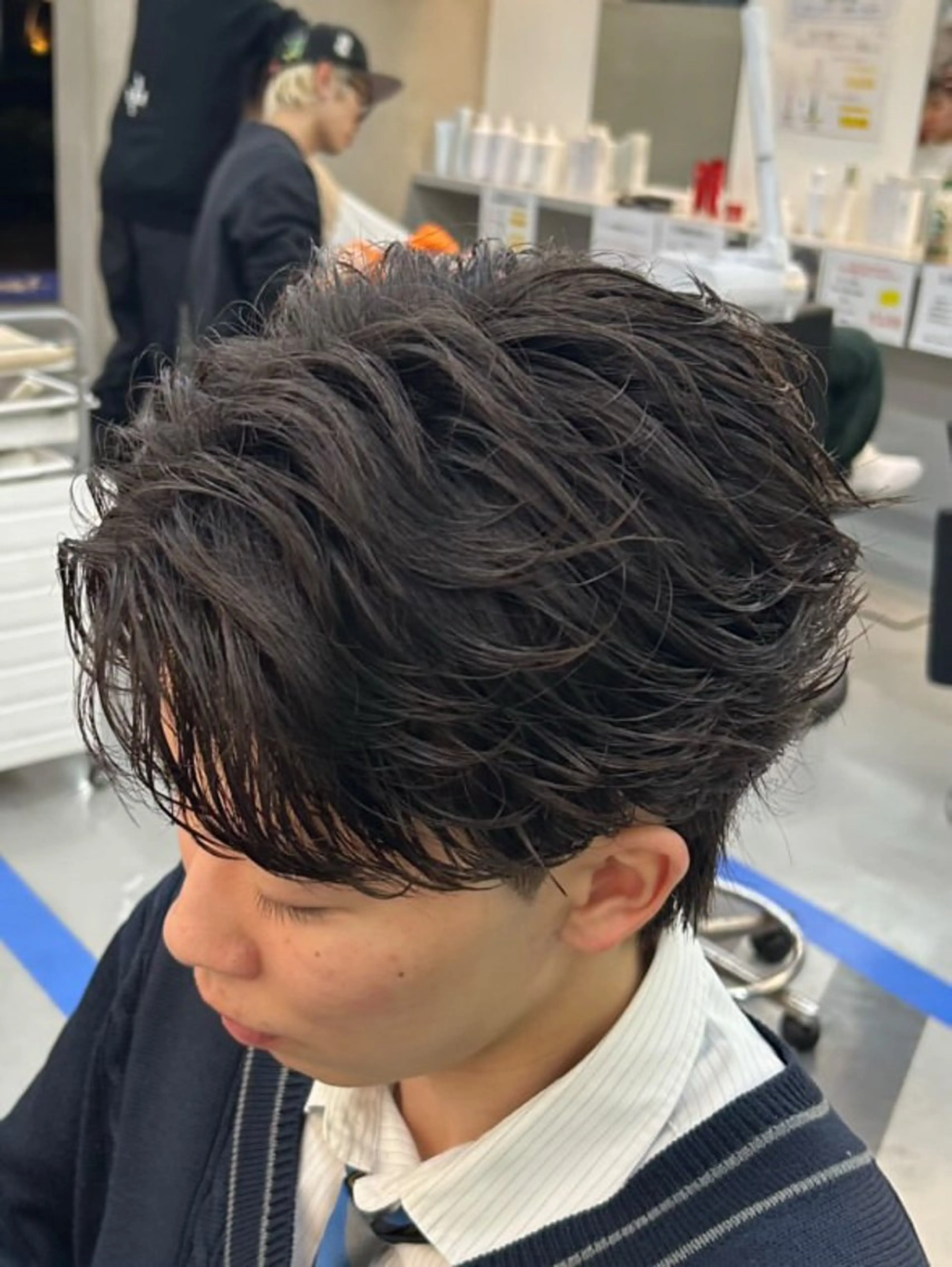 ショート パーマ メンズ フェザーパーマ メンズパーマ DAZZLE hair BLAST所属・池戸 晴也のヘアスタイル