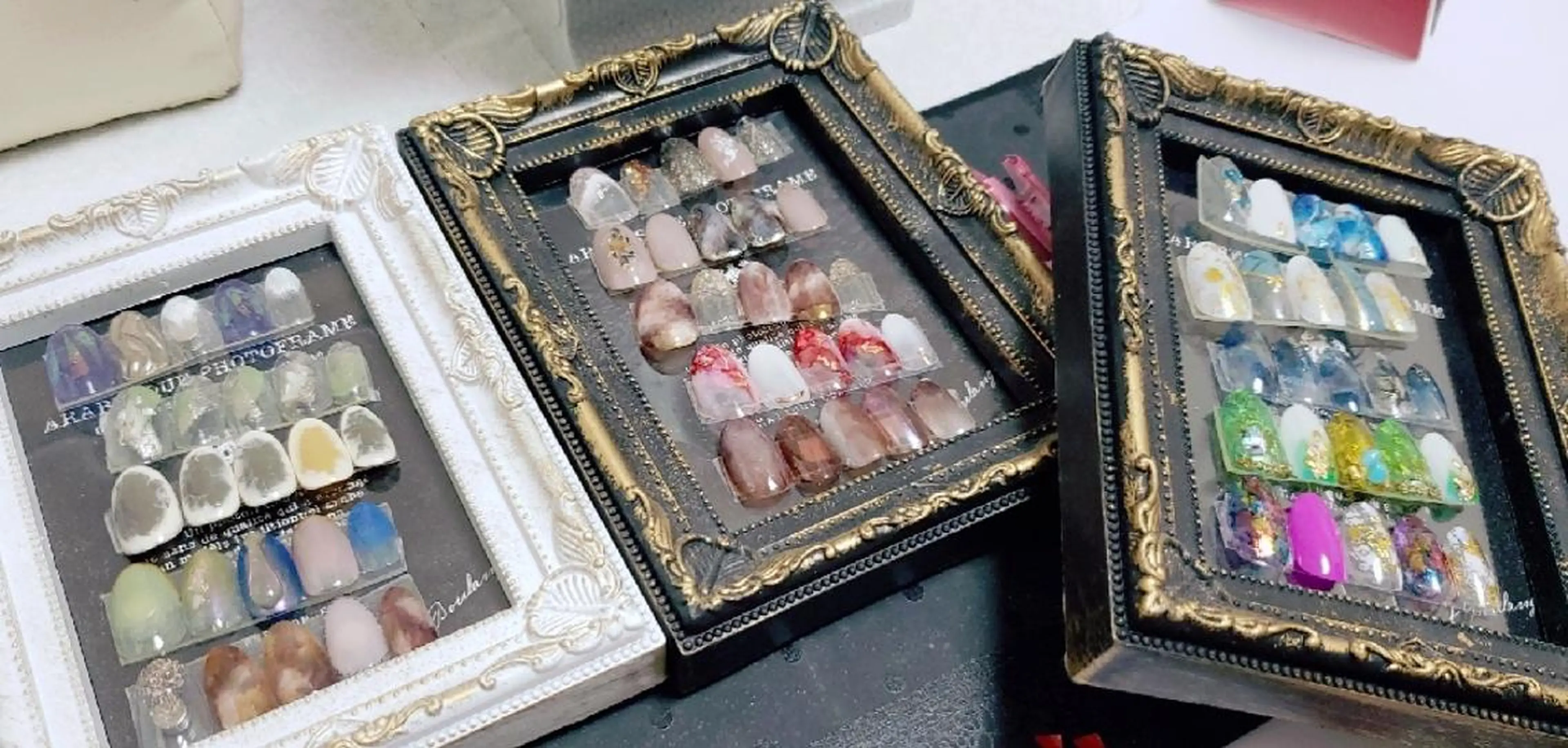 ネイル ニュアンスネイル ビジュード ネイルのネイルデザイン