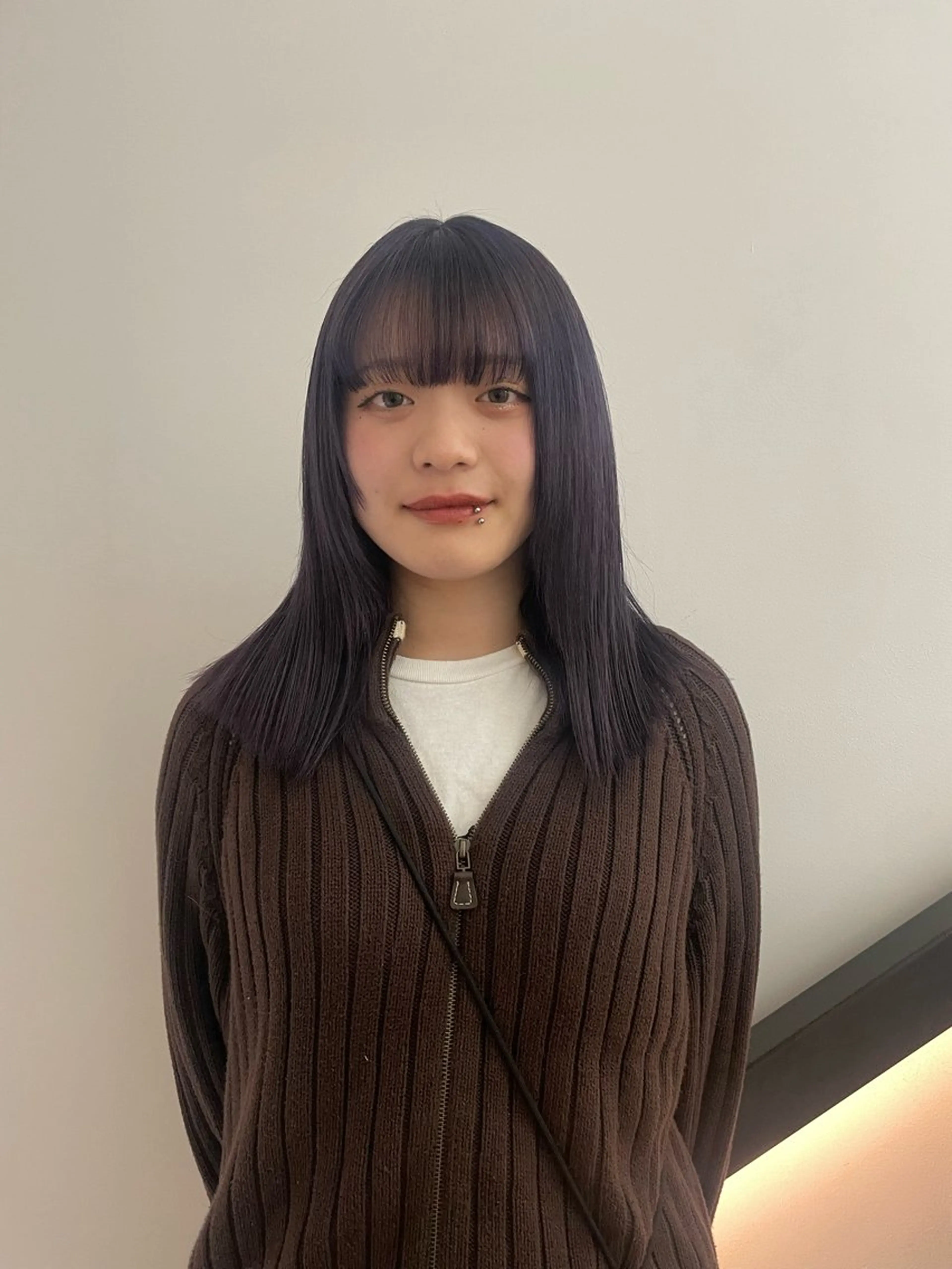 ミディアム カラー ヘアカラー 🌟暖色系ハイトーン 🌟AIのヘアスタイル