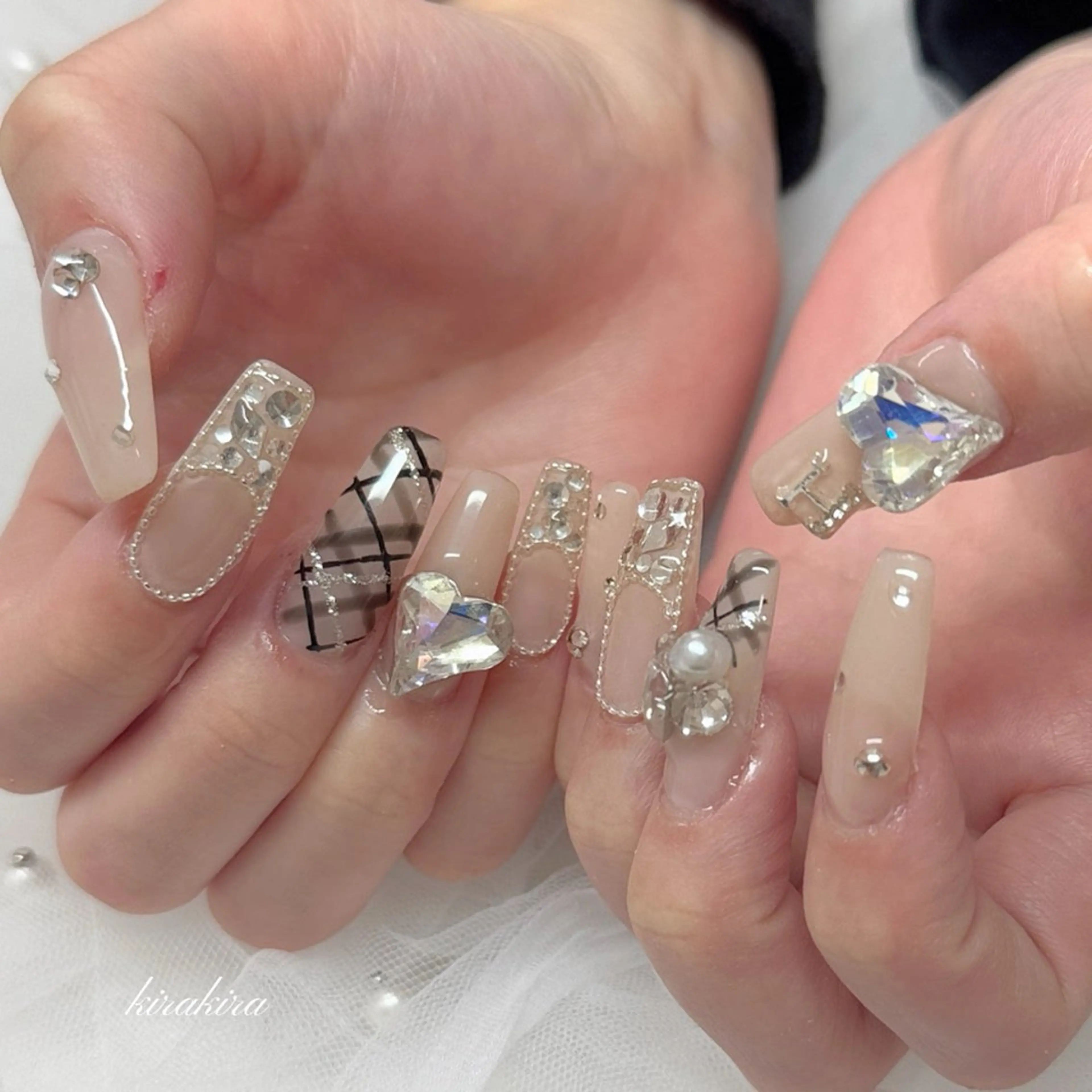 ネイル ハンドネイル UnFLAIR 麻布十番店🧸NAOのネイルデザイン