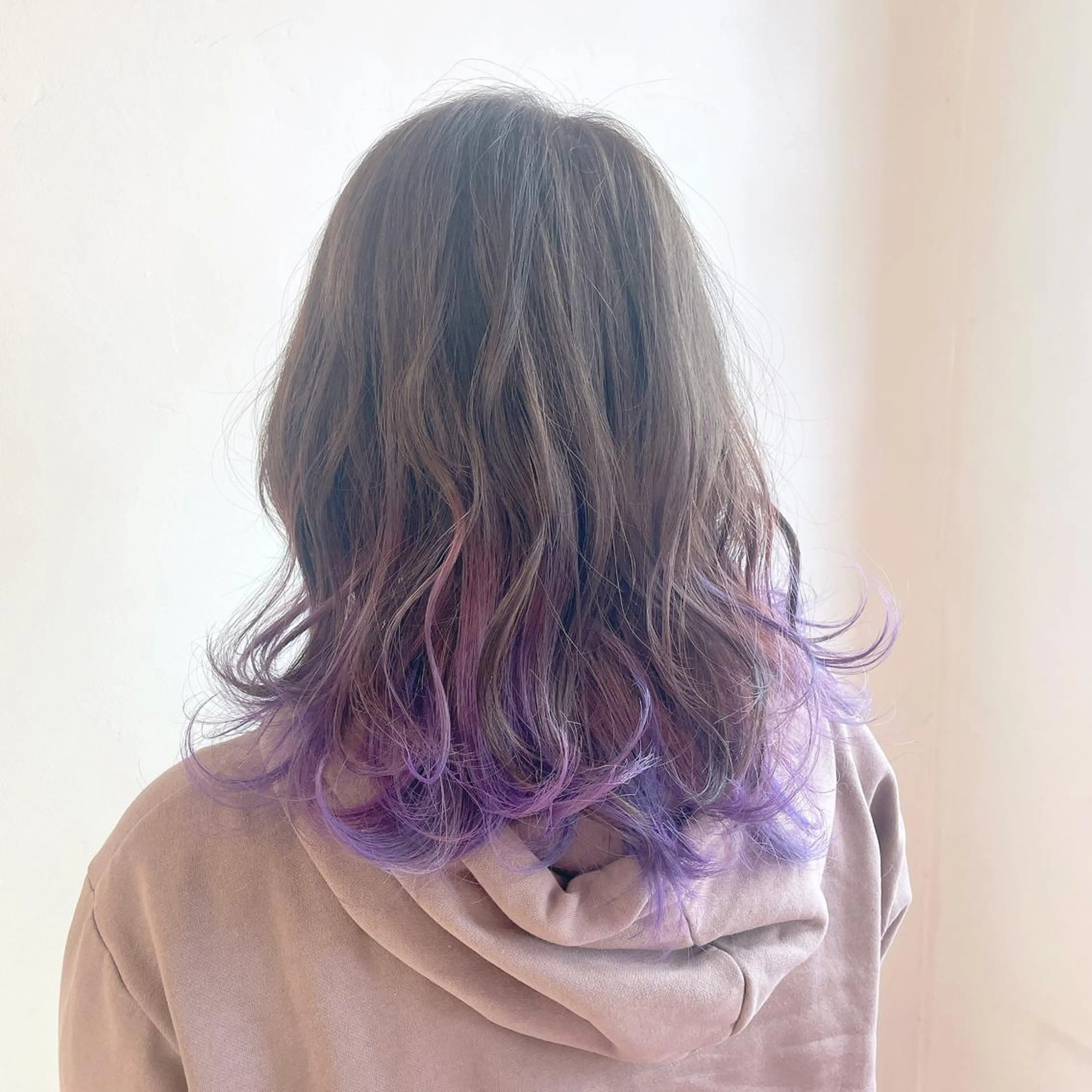 ミディアム カラー バレイヤージュ ブリーチ ブルーカラー ブルーパープル ケアブリーチ ヘアカラー トリートメント デザインカラー 髪質改善Lilithのその他イメージ