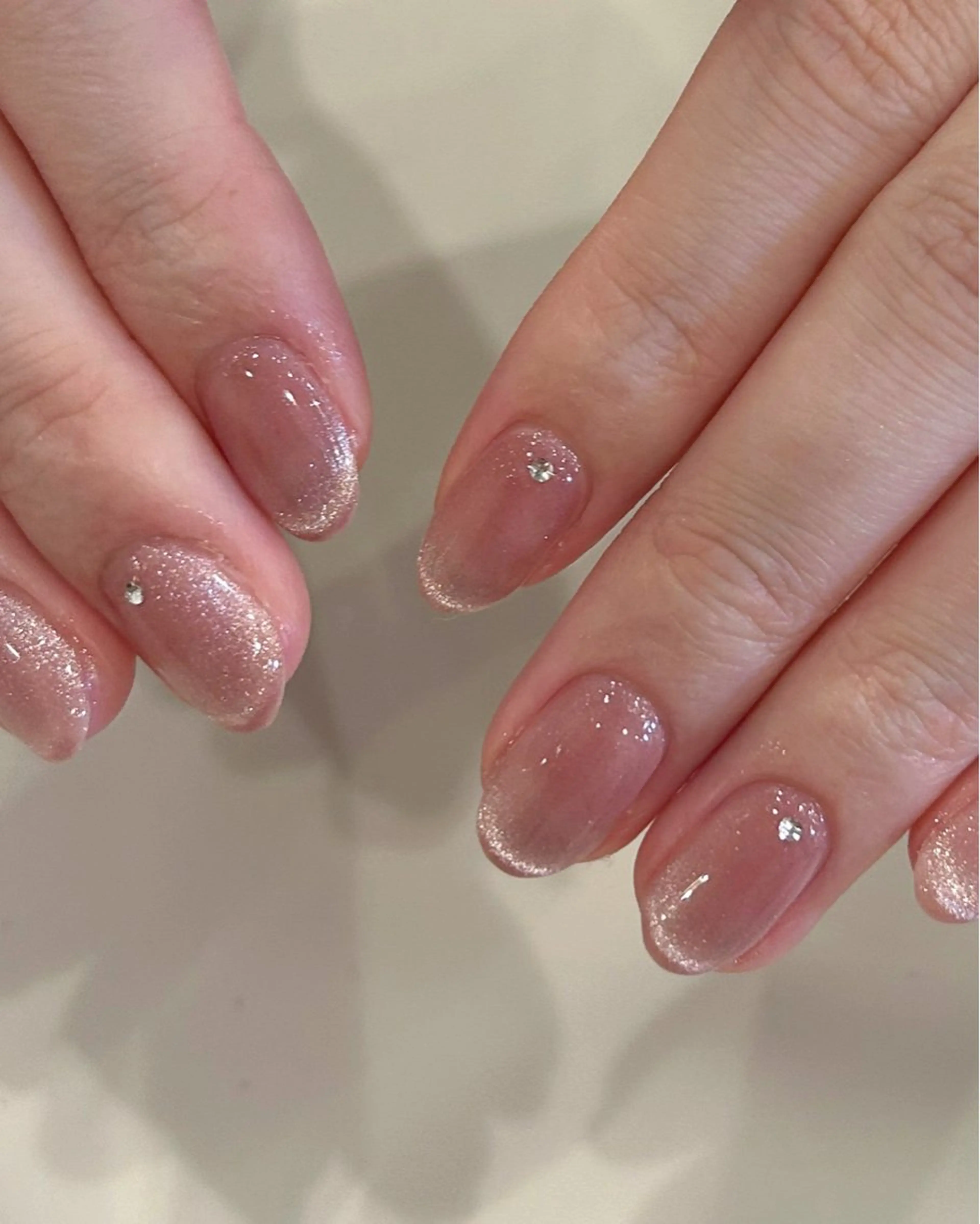 ネイル マグネットネイル ストーンネイル ハンドネイル 岡崎 佑香のネイルデザイン