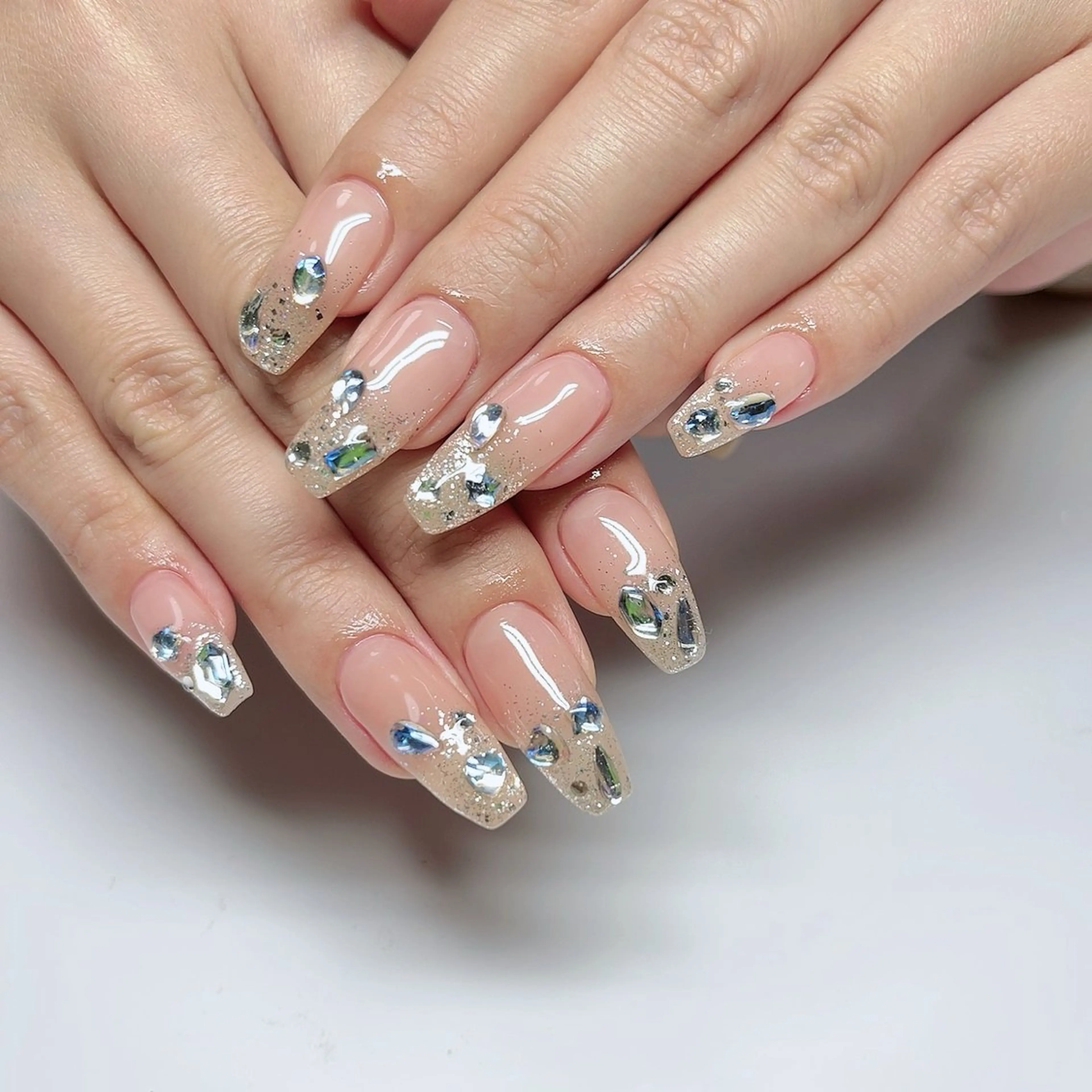 ネイル キラキラネイル ワンホンネイル ハンドネイル Ru na🍳のネイルデザイン