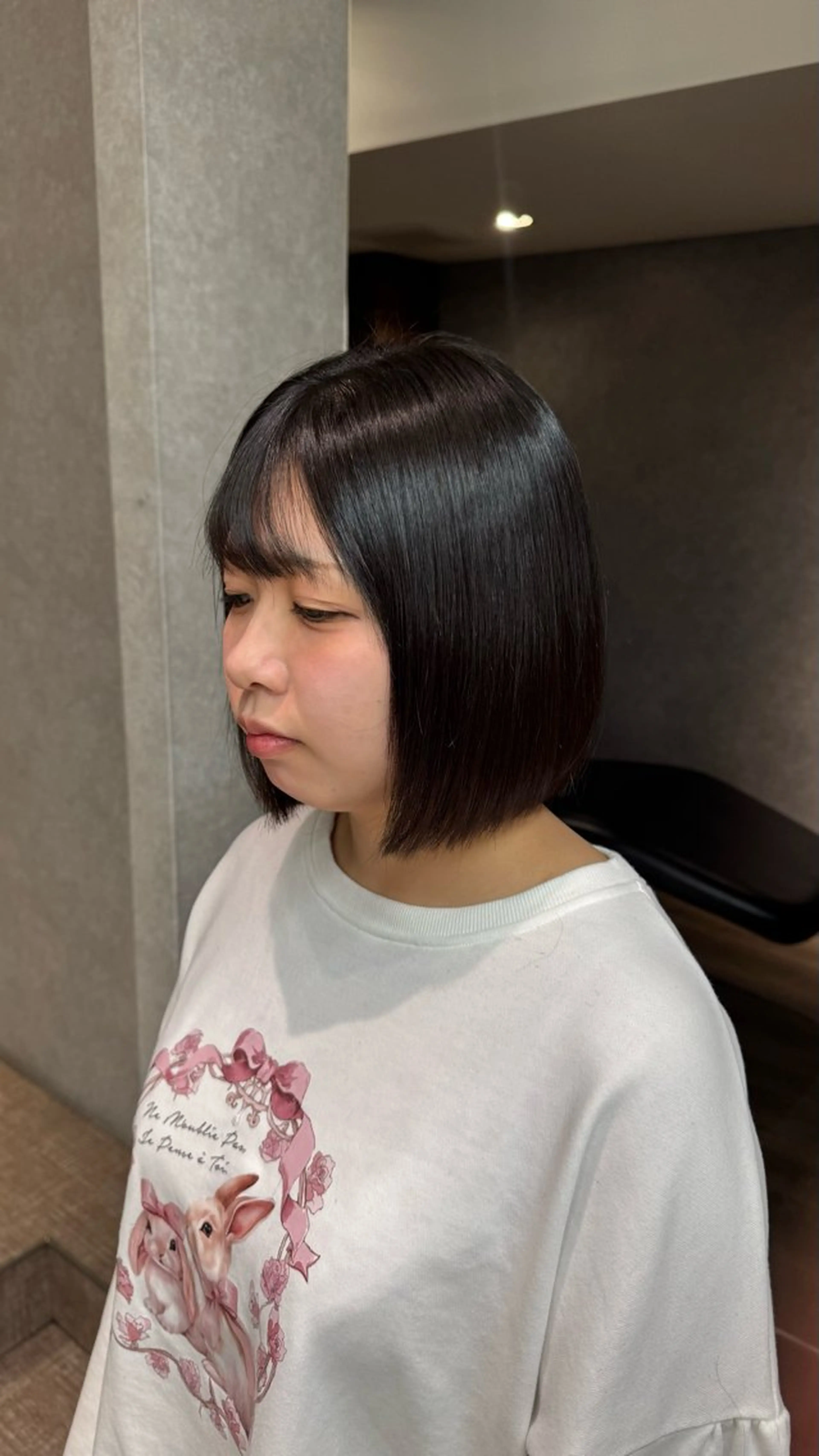 ショート カット 縮毛矯正 小顔ショート/ツヤ髪 メンズ/艶髪/韓国風のヘアスタイル