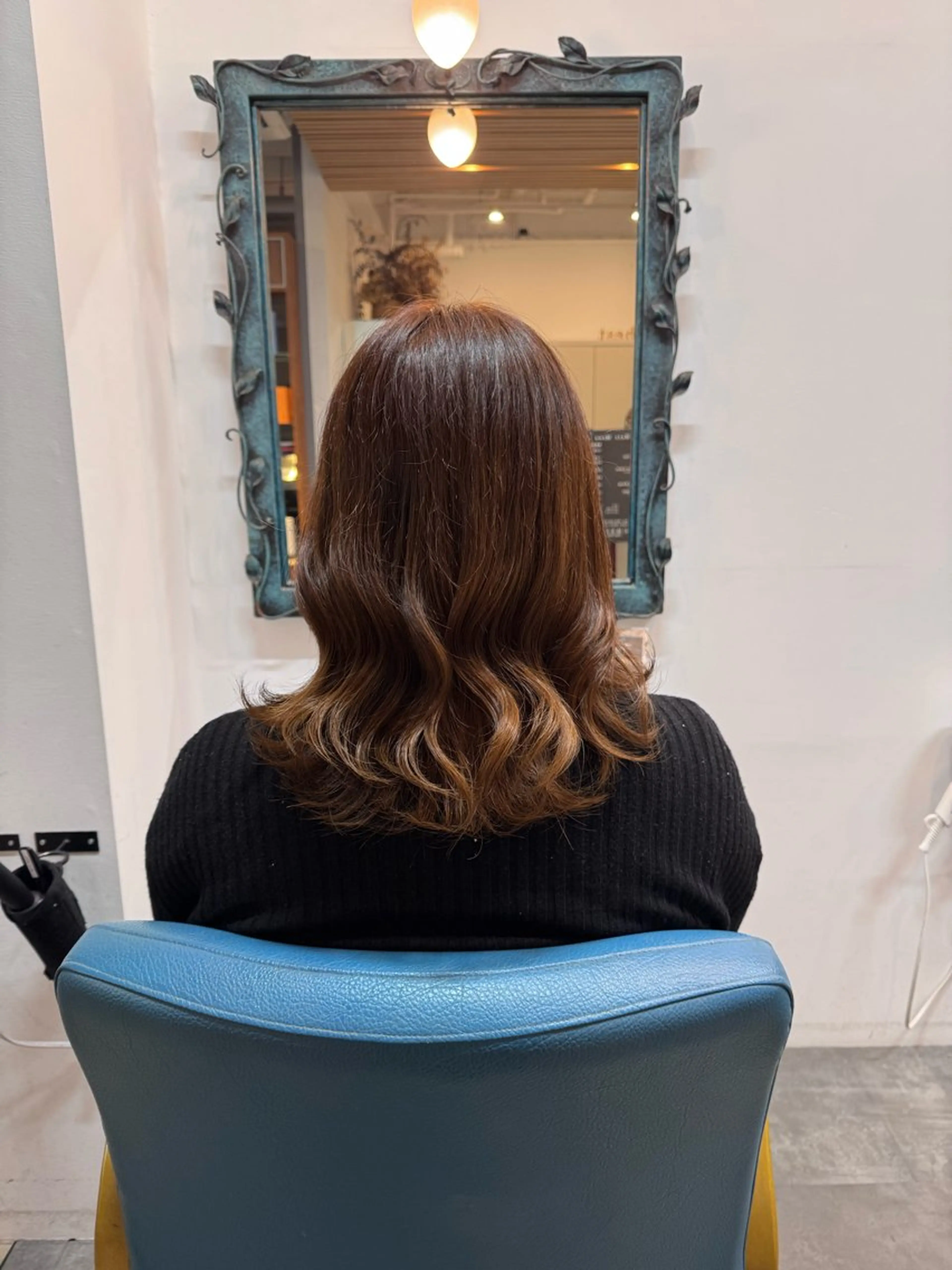 セミロング ヘアカラー CHEST　若松 采実の眉毛・アイブロウイメージ