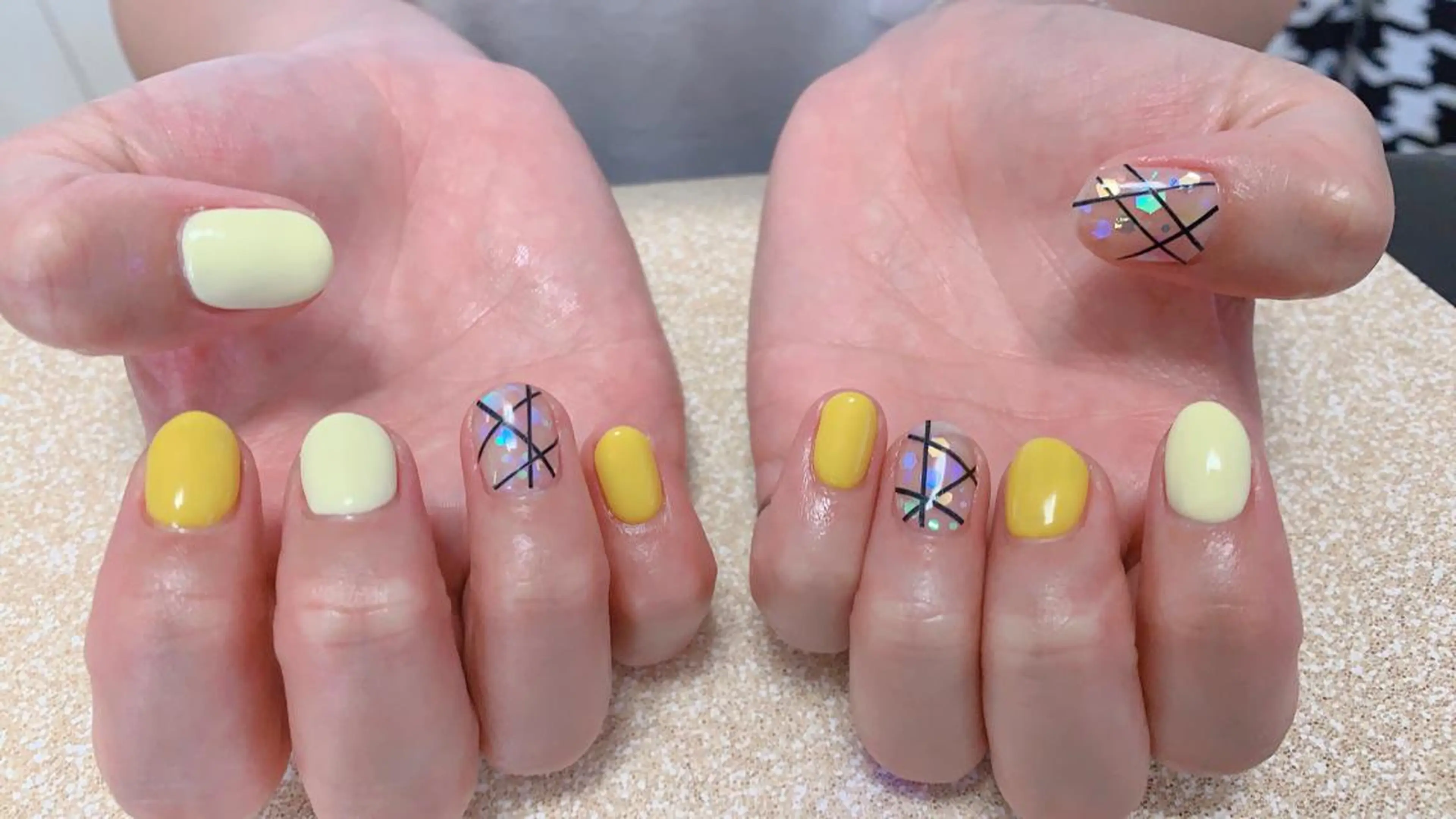 ネイル ストーンネイル nico.nico.mark NAIL所属・小林 梓のエステ・リラクイメージ