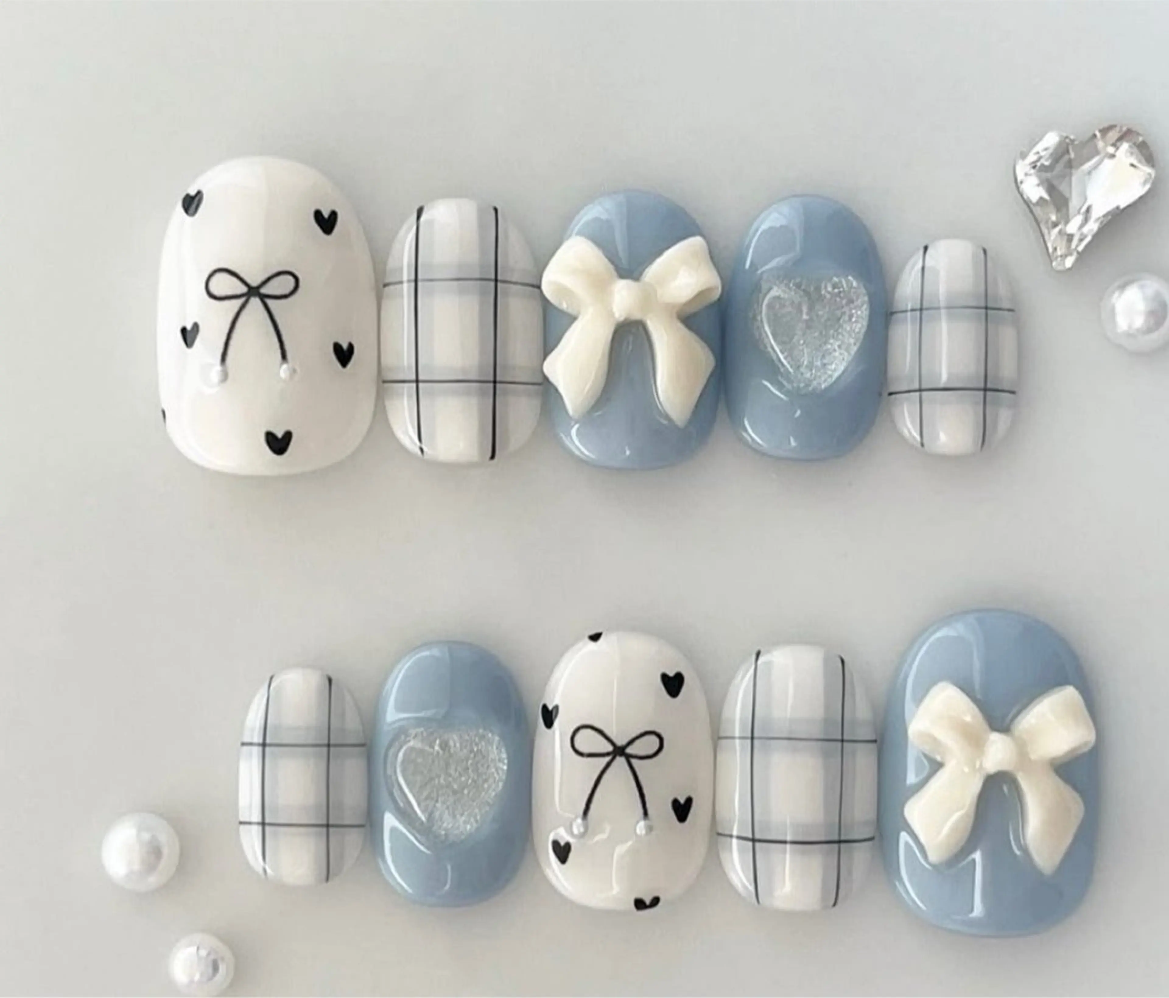 ネイル アートネイル 長さ出し フットネイル フレンチネイル ジェルネイル Kawaii Nail Salon所属・YURI NAIL NARITAのネイルデザイン