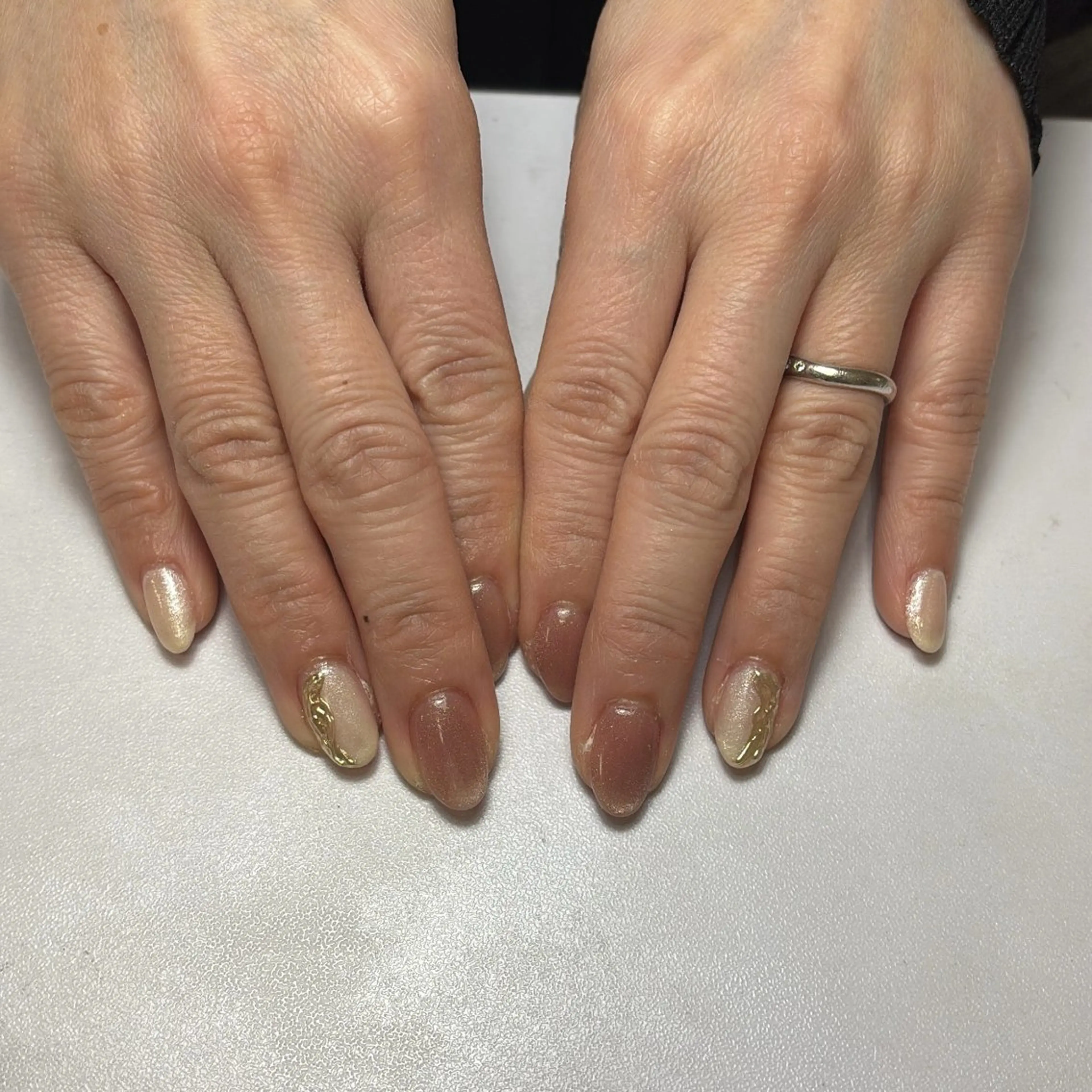 ネイル ネイルサロンエーナインイオン西町店所属・大館 萌香のネイルデザイン