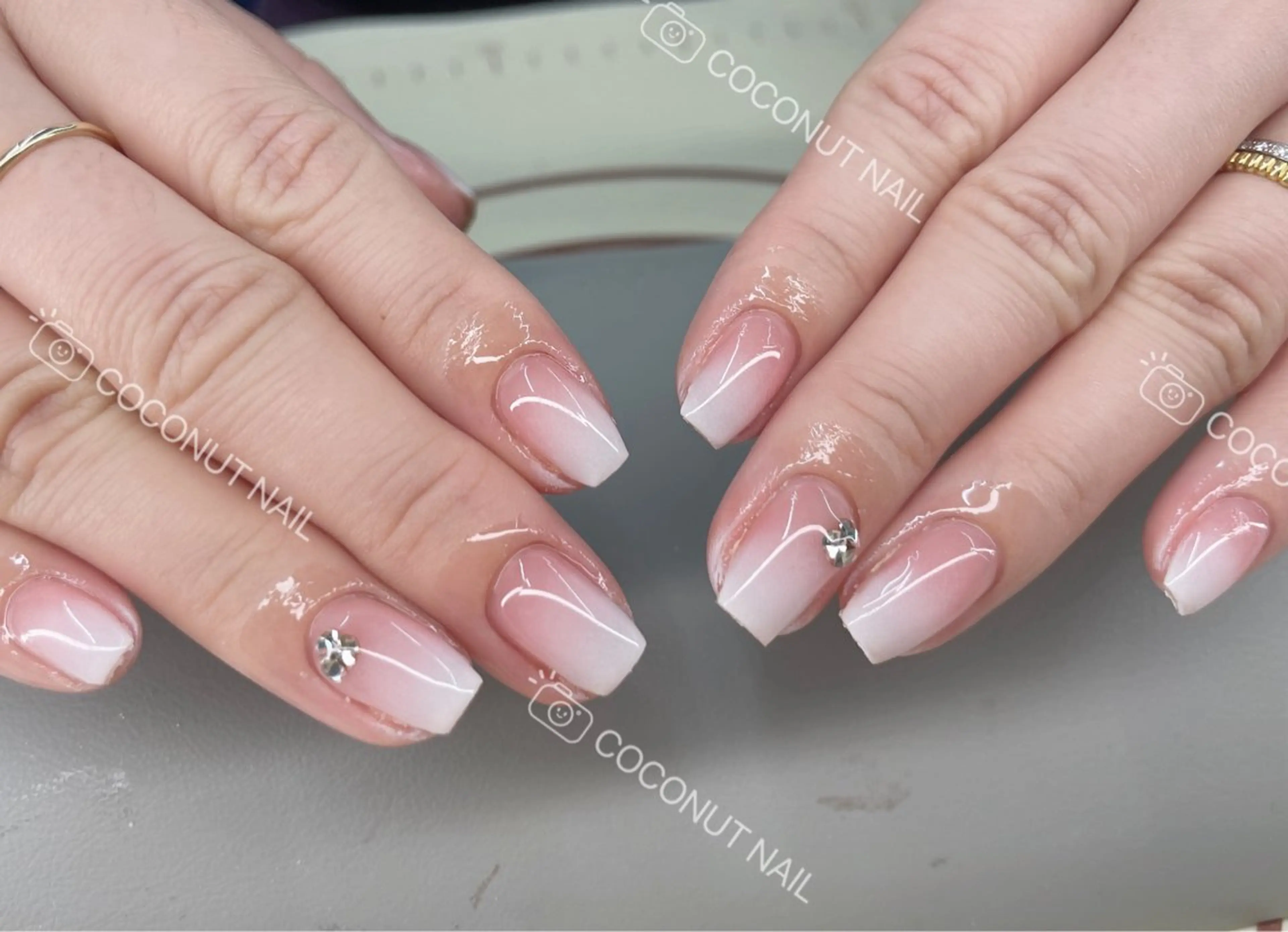ネイル ハンドネイル 神田 ココナッツのネイルデザイン