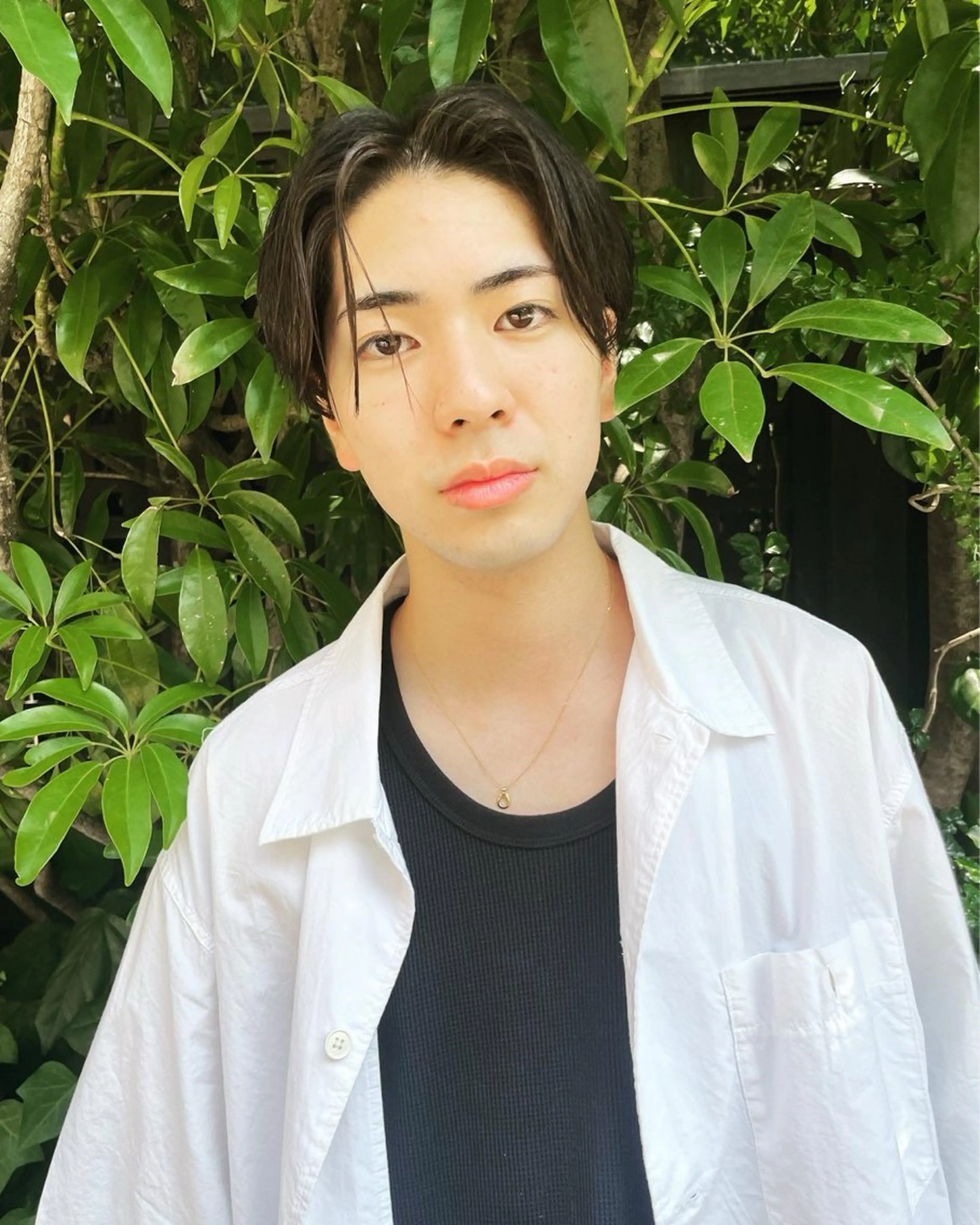 ショート カット yelm所属・🫒オリーブカラー ミディアムレイヤー✨のヘアスタイル