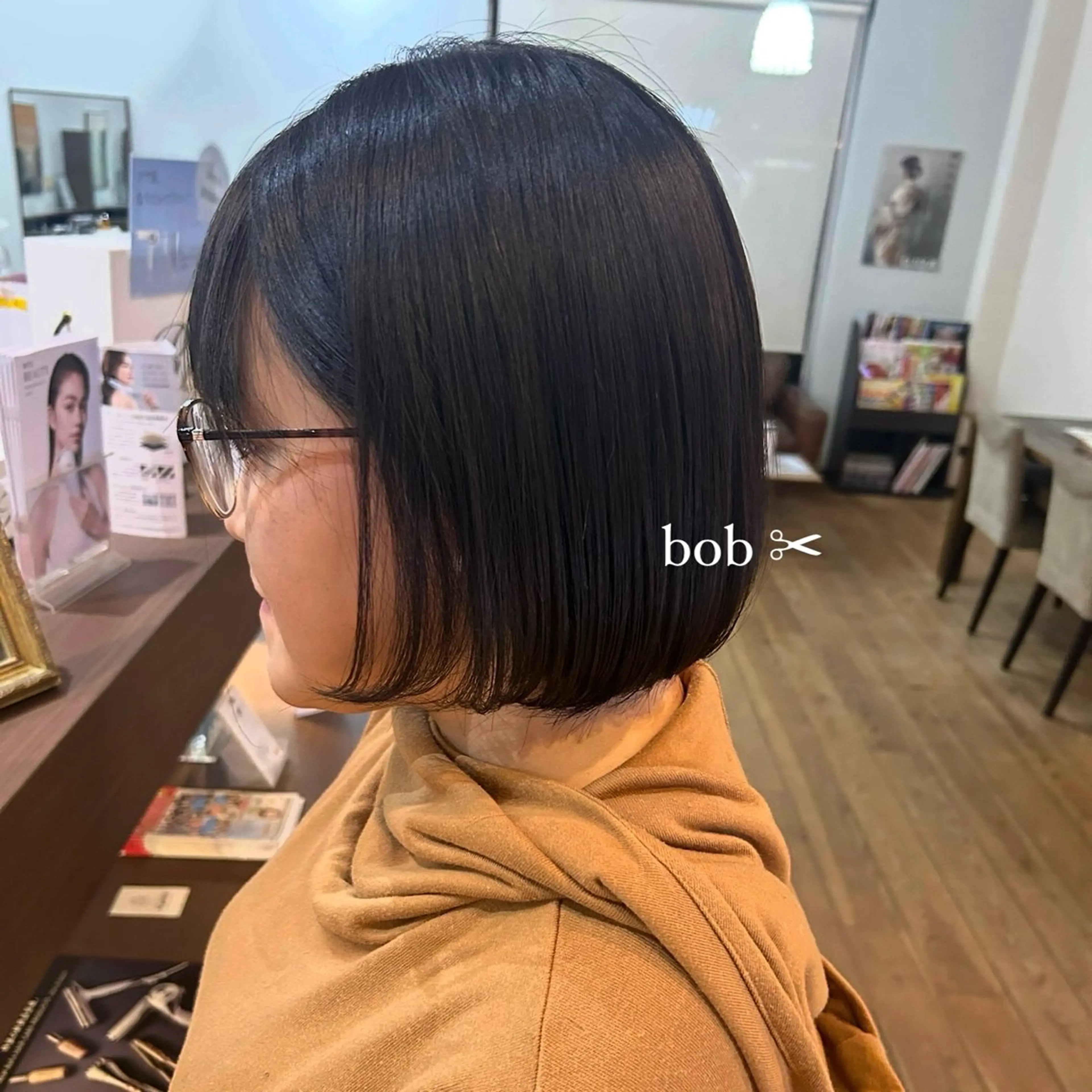 ミディアム ボブ さかい しいなのヘアスタイル