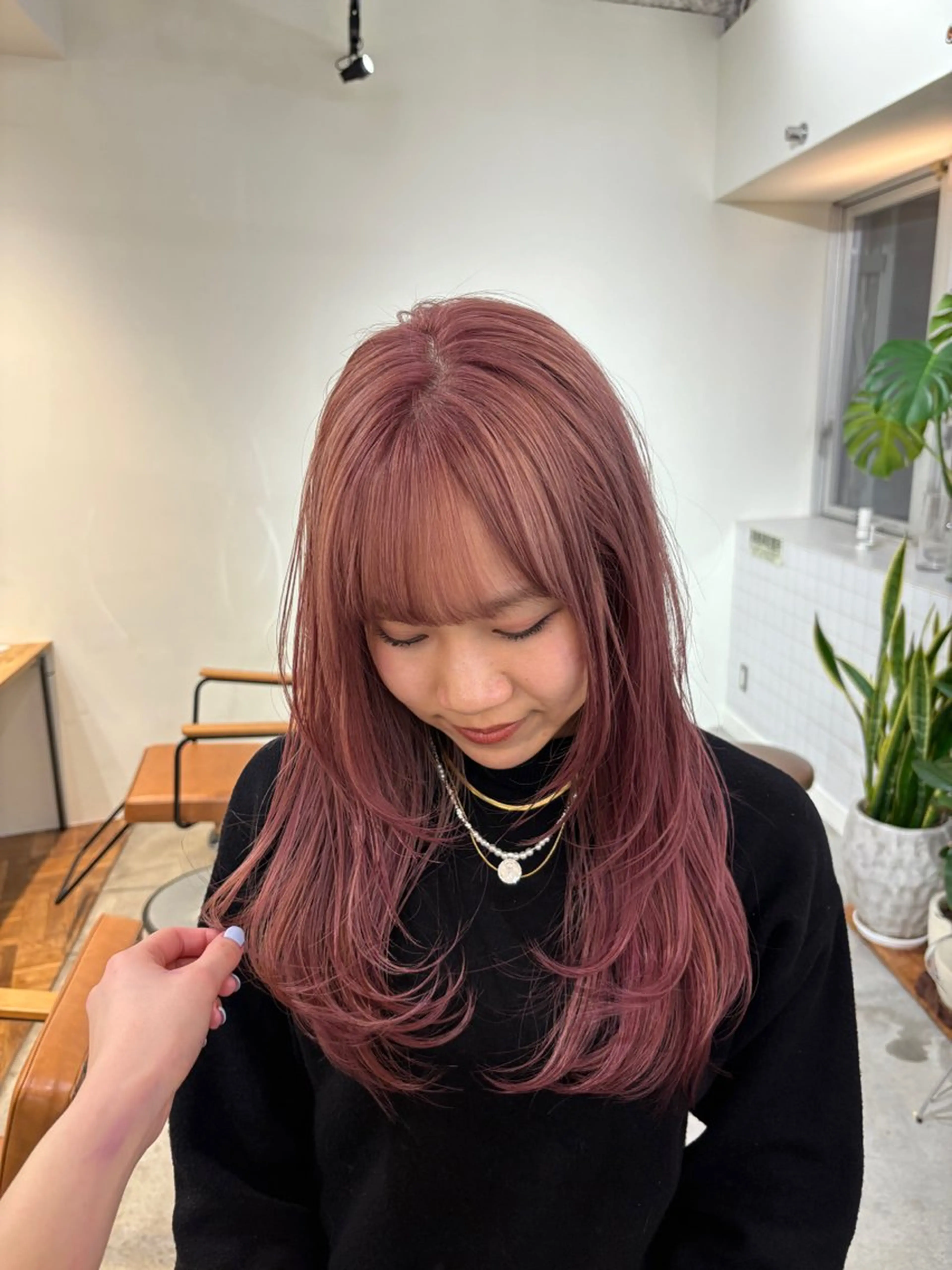 ロング ヘアカラー ダメージレスの縮毛 矯正ブリーチMICOのヘアスタイル