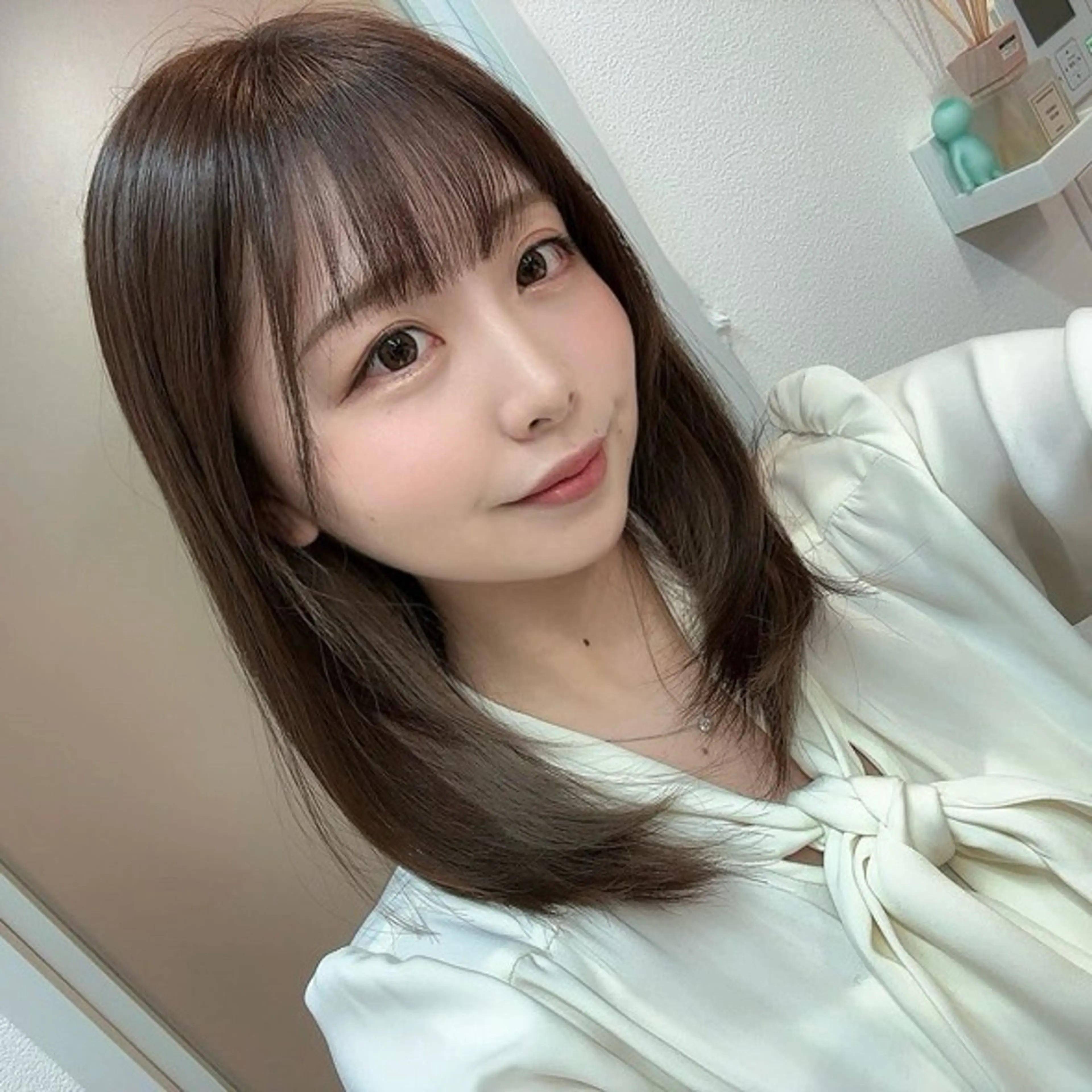 ミディアム たぴ。ぱつっとボブ /暖色艶カラー🍒のヘアスタイル