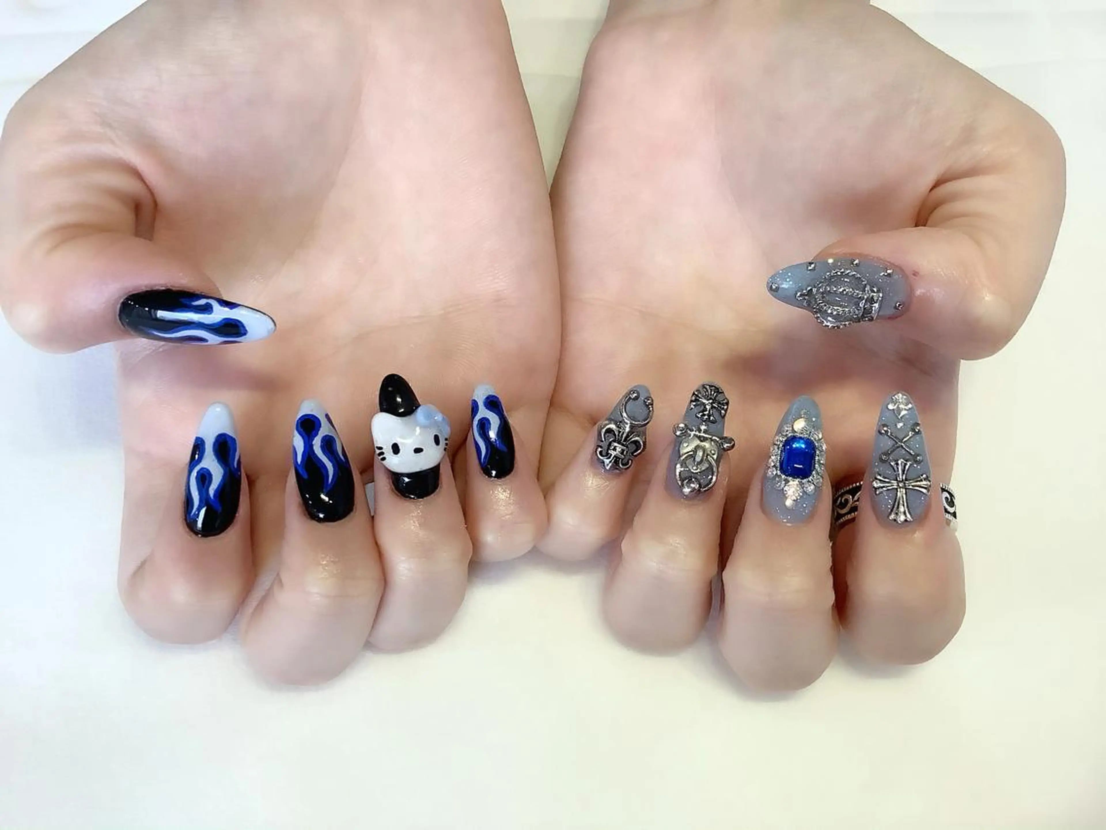 ネイル ハンドネイル 💎🐰 saki. m 🐰💎のネイルデザイン