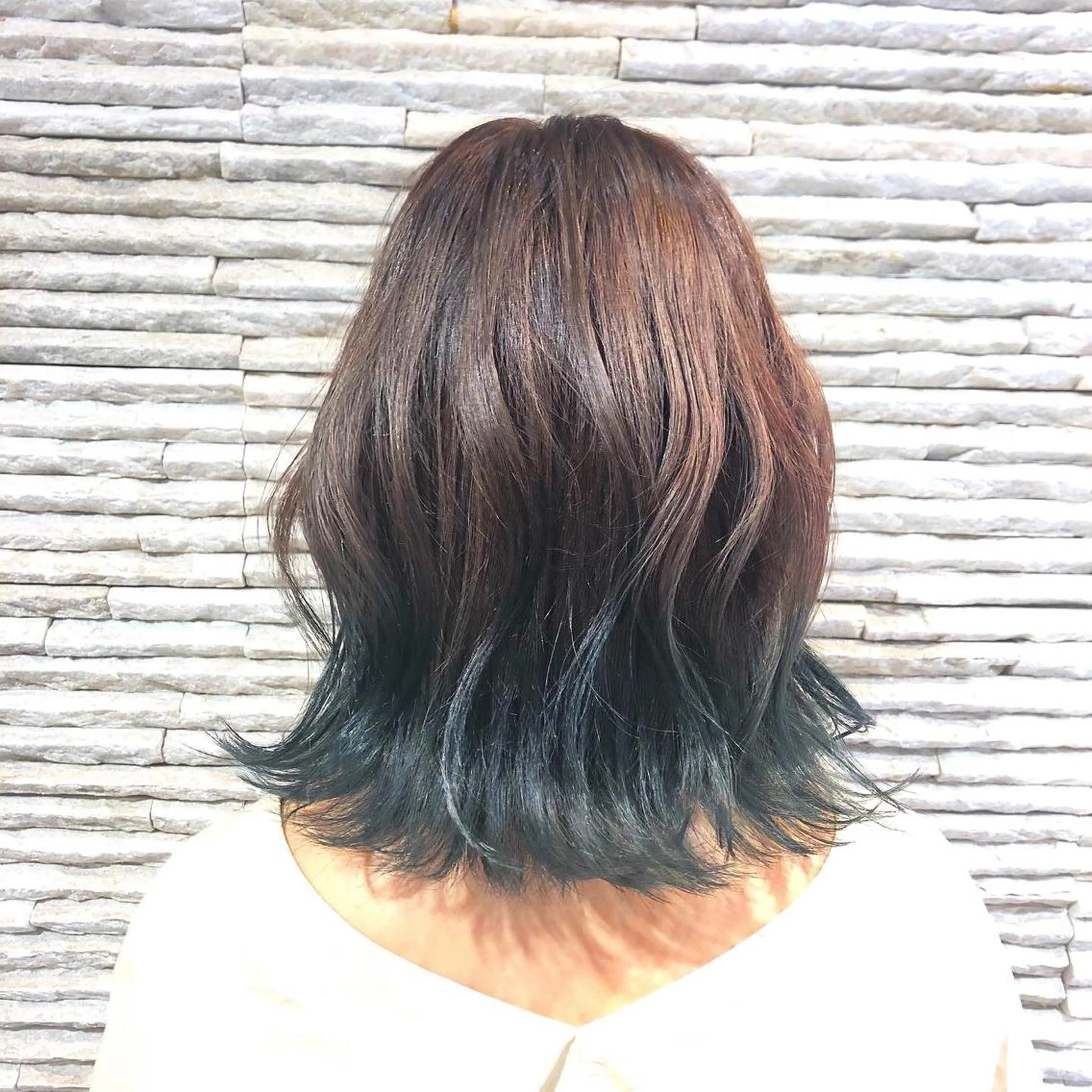 ミディアム カラー カット ヘアカラー メンズカット デザインカラーのヘアスタイル