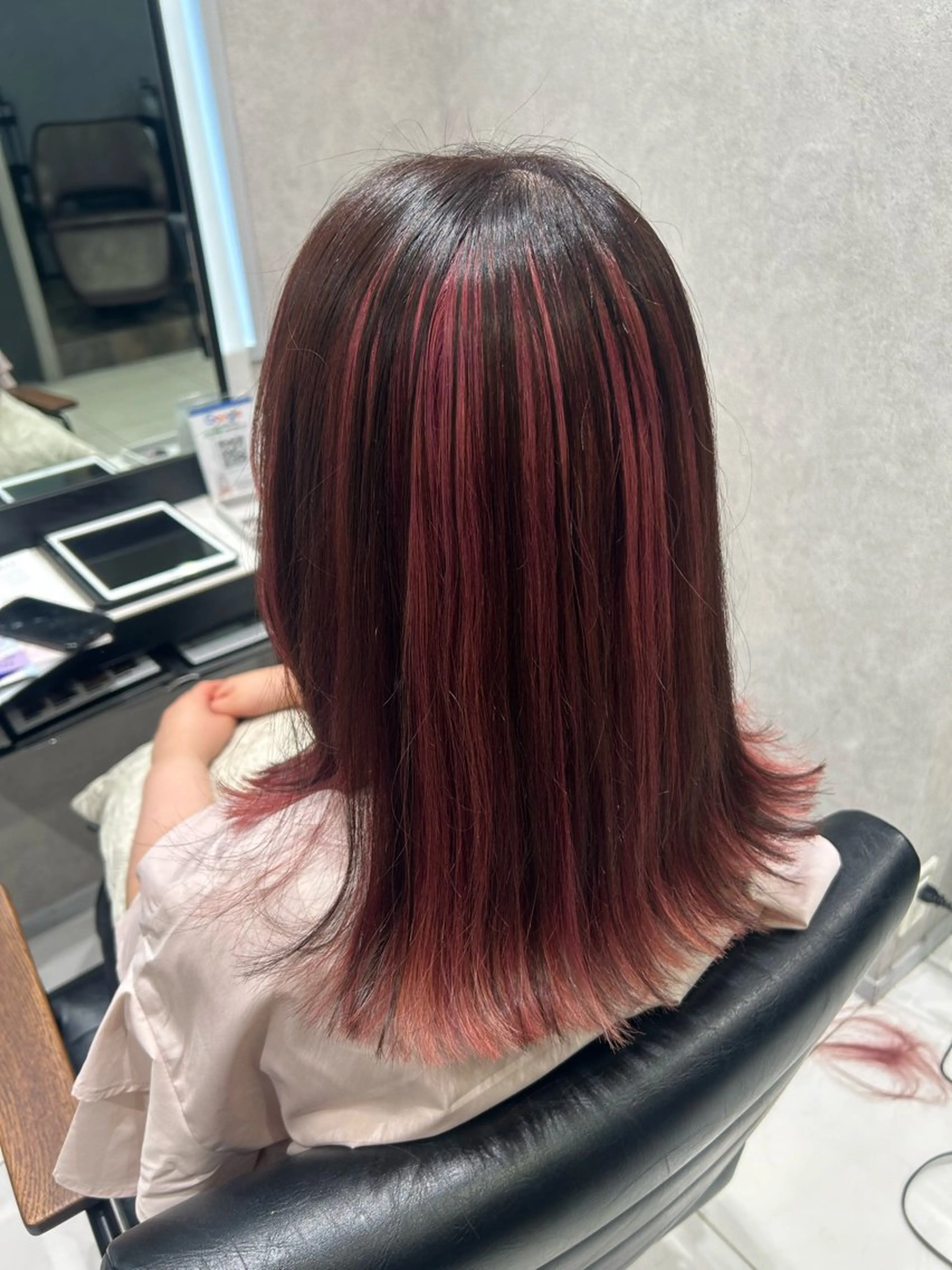 カラー 透明感カラー💙 束感マツエク🪼海月のヘアスタイル