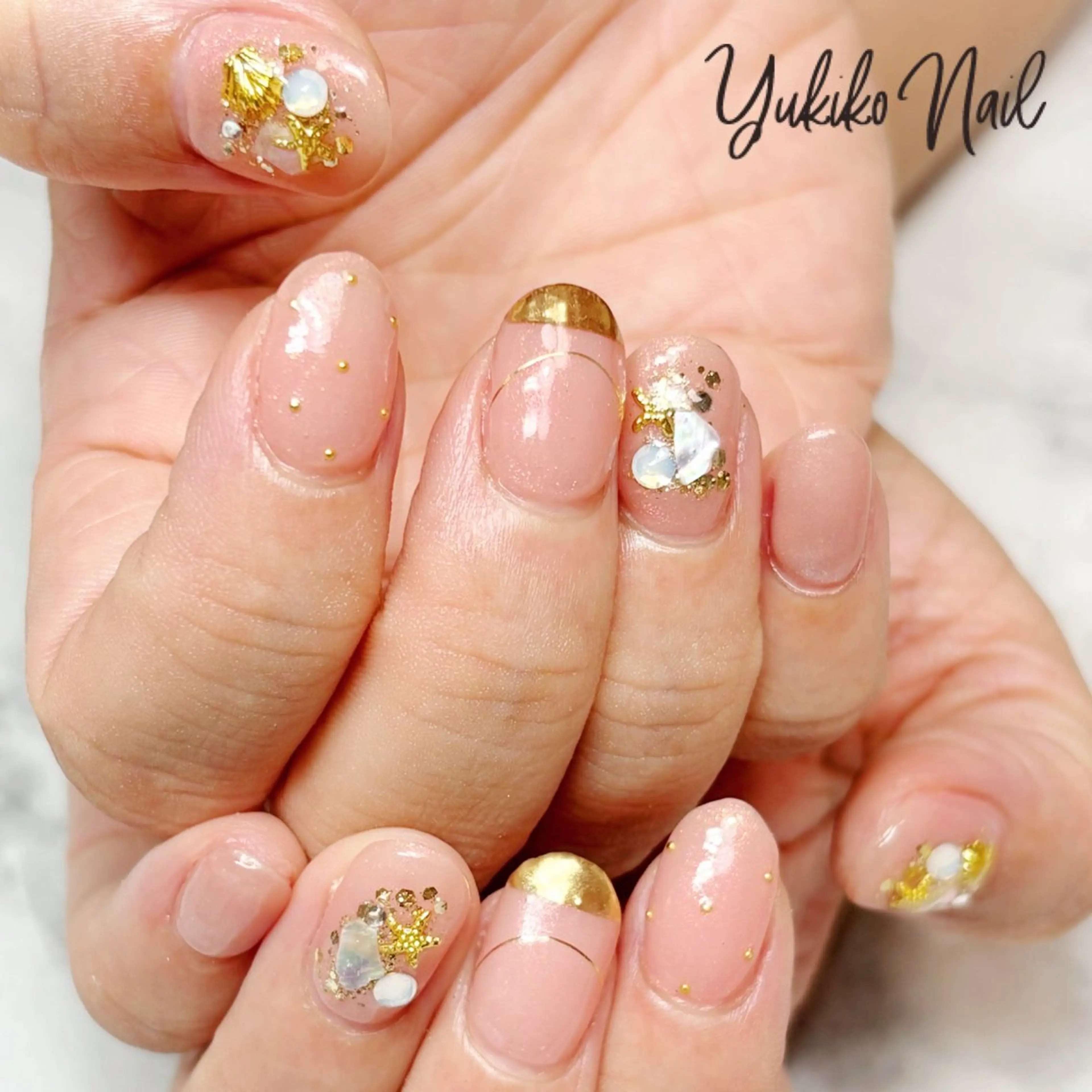 ネイル キラキラネイル オフィスネイル 夏ネイル ハンドネイル ユキコ ネイルのネイルデザイン