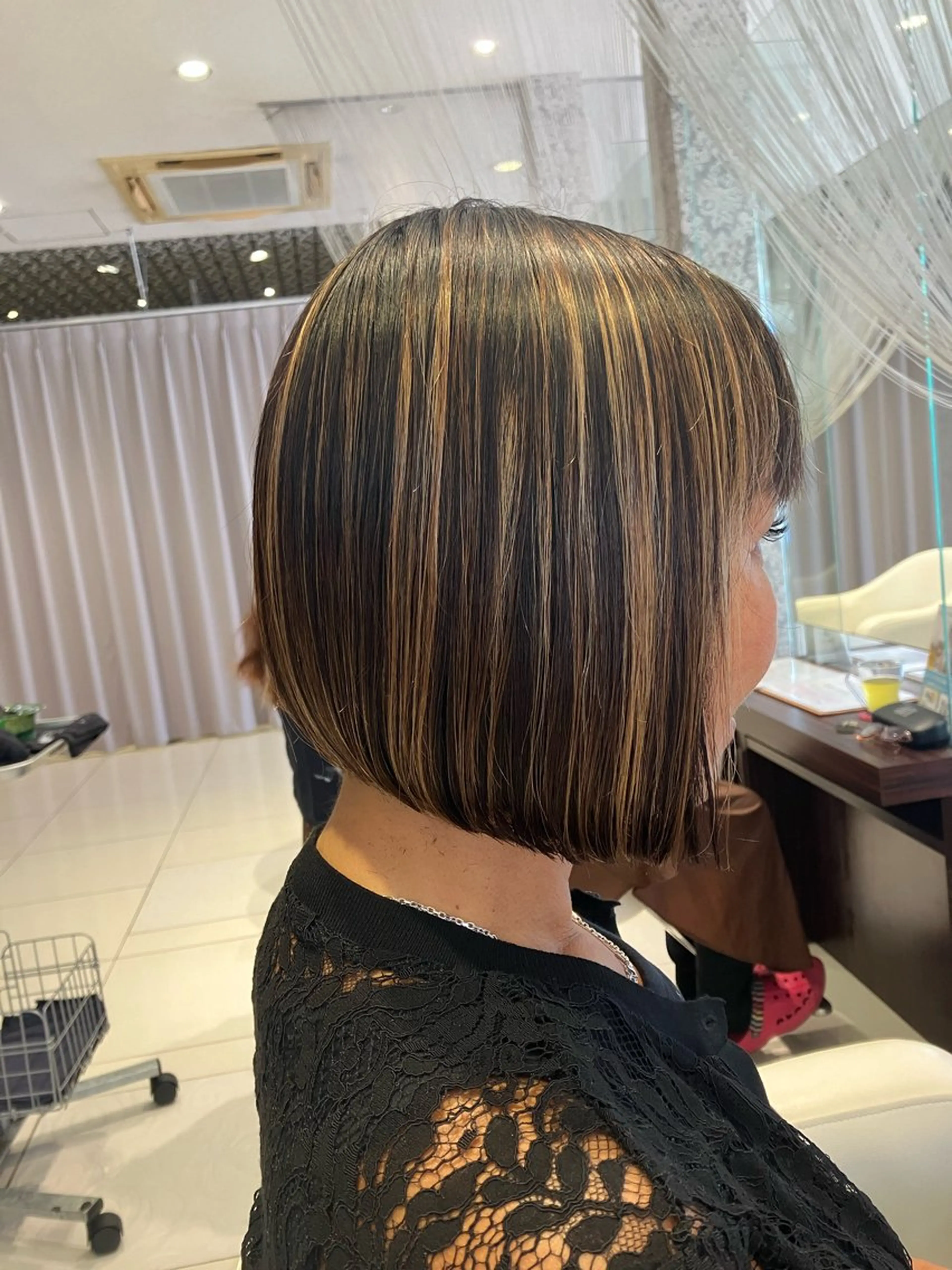 ショート ボブ ハイライト SEA BELLE YASUのヘアスタイル